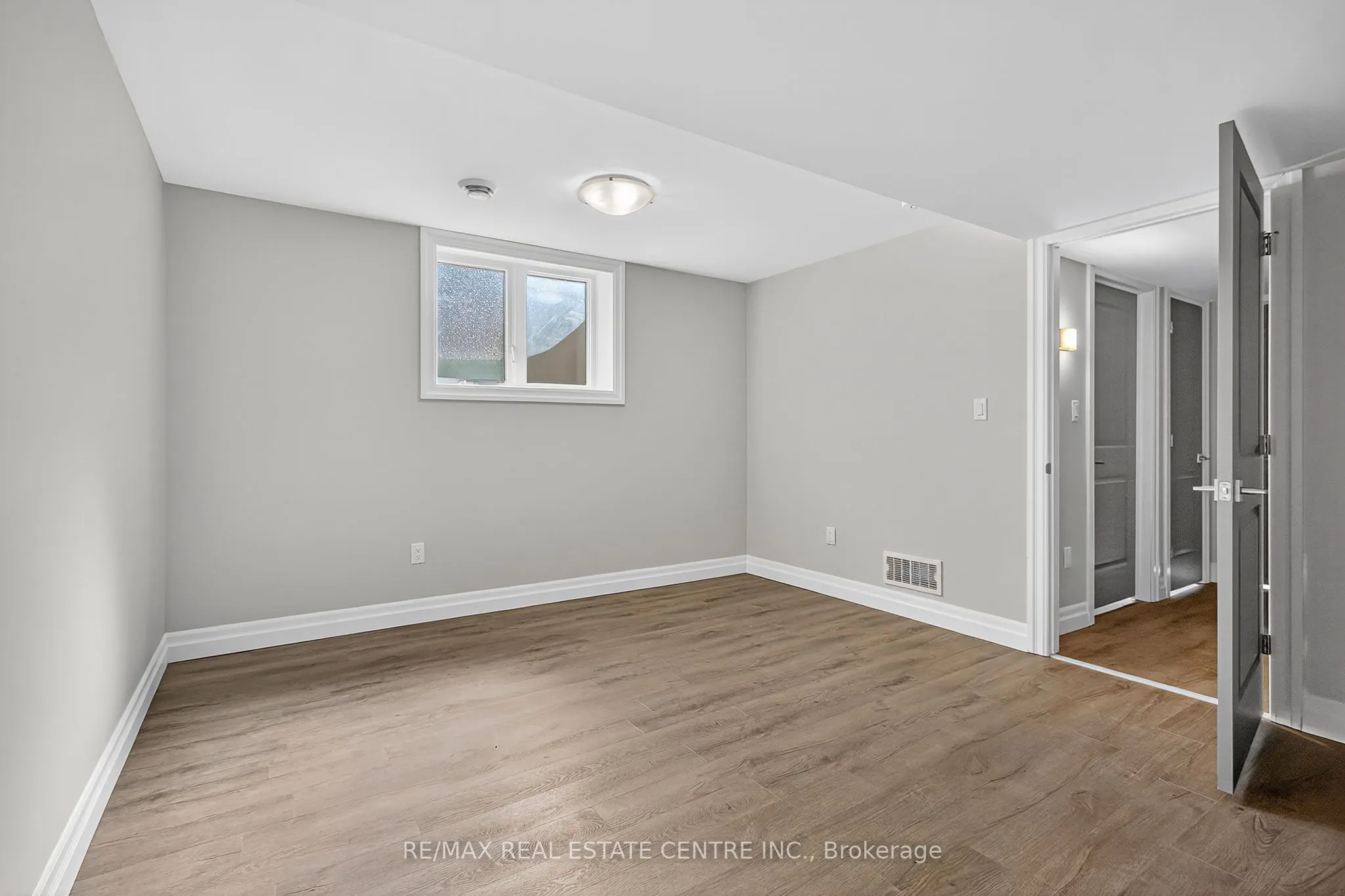 520 Molinari Crescent