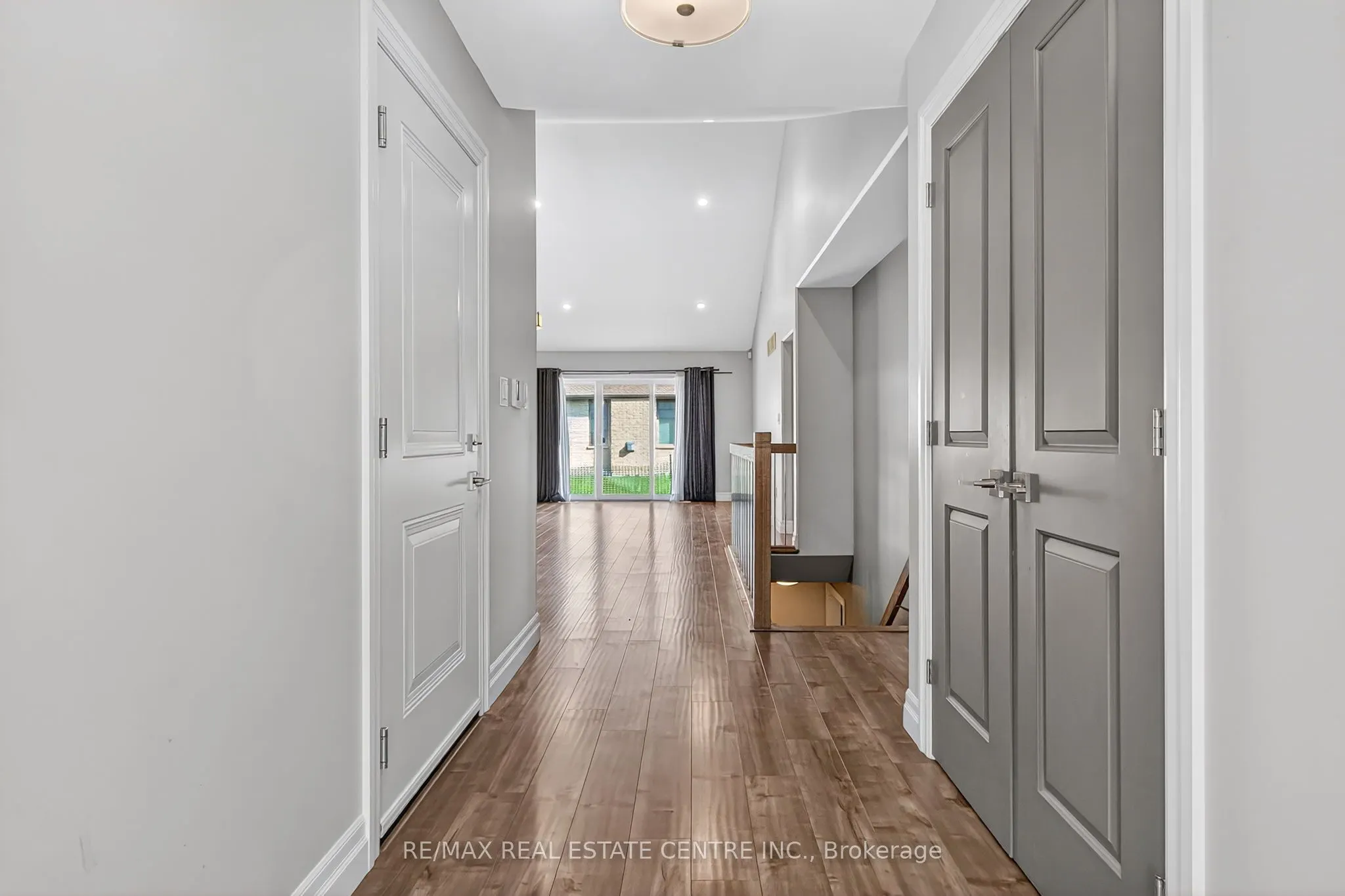 520 Molinari Crescent