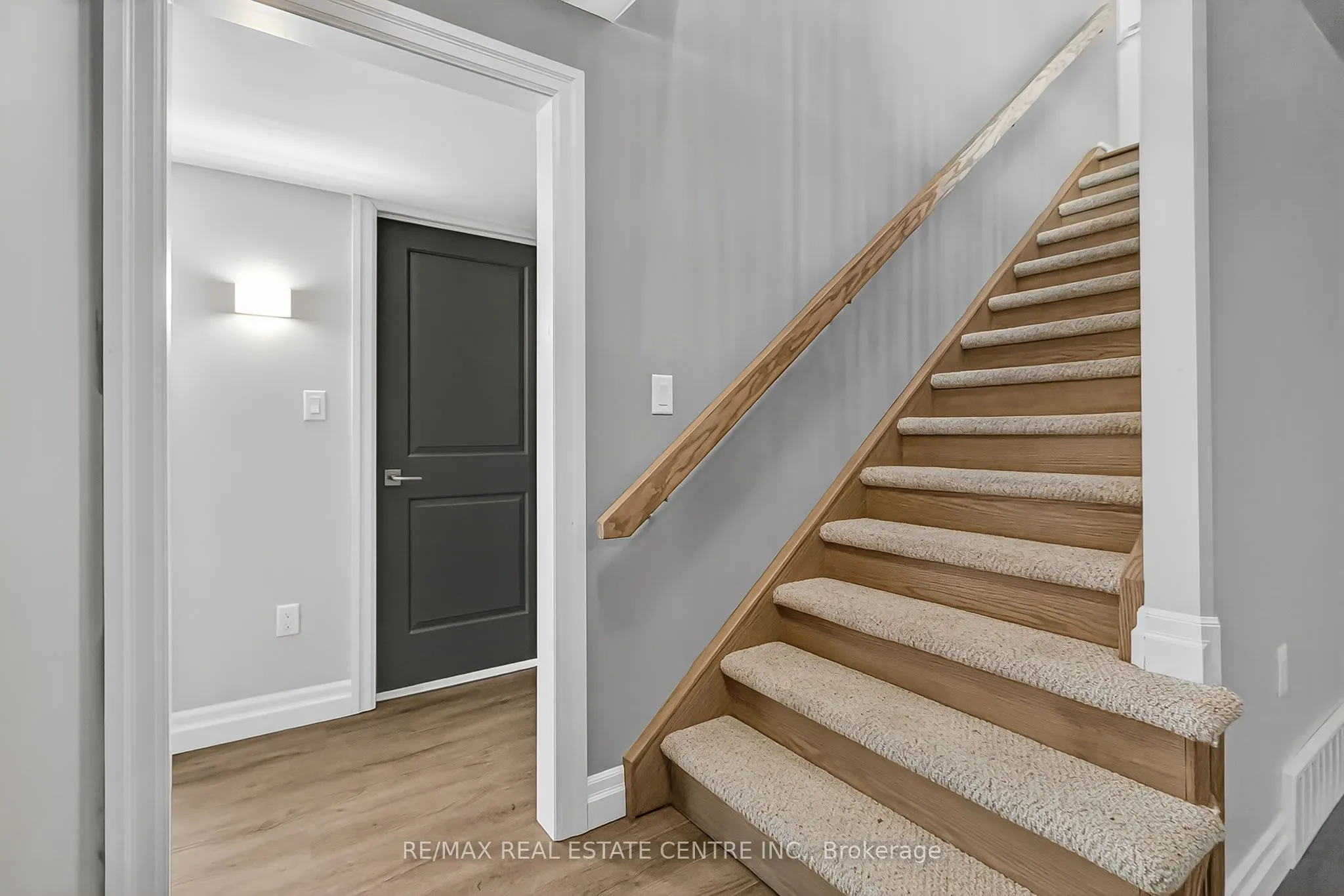 520 Molinari Crescent