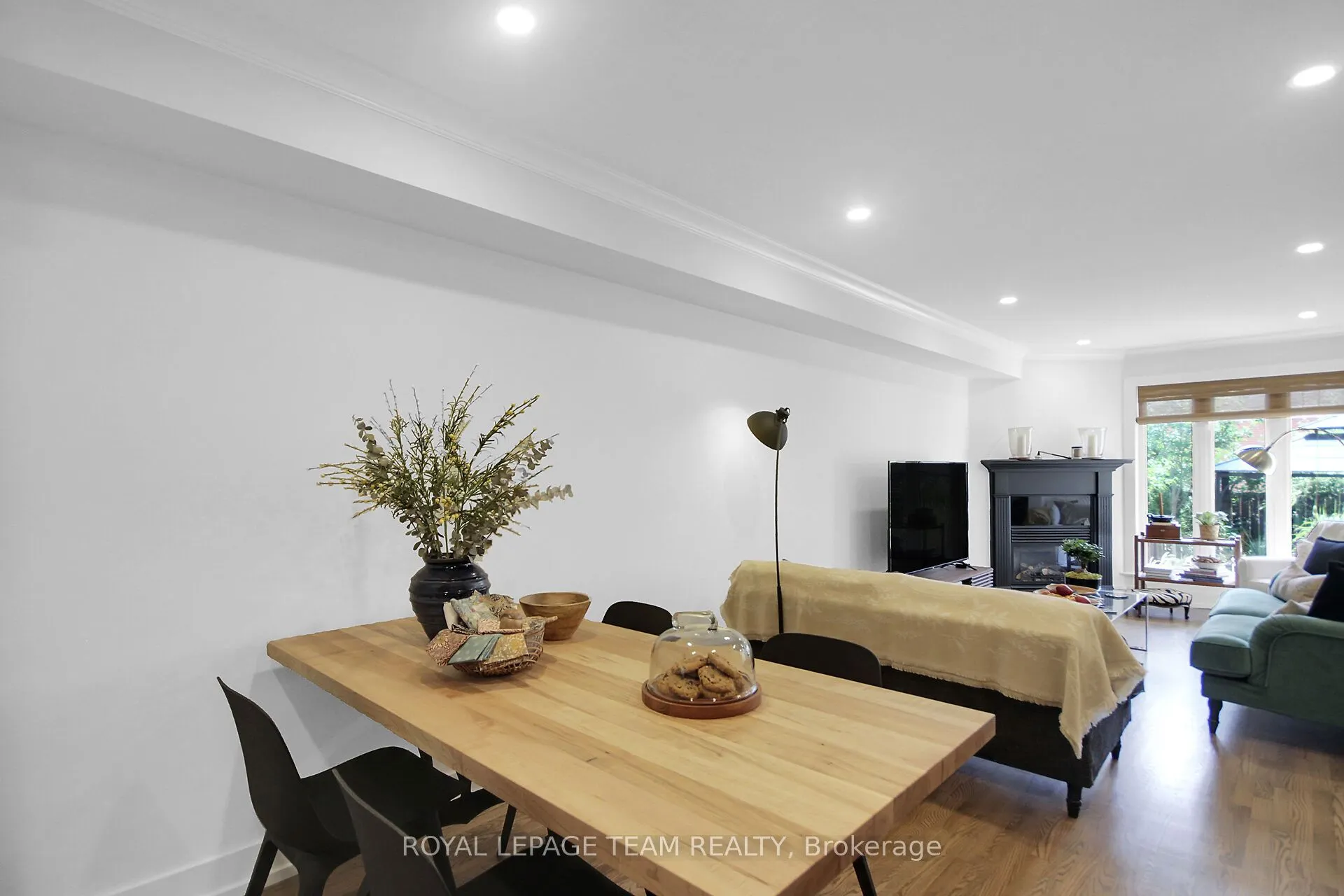 112 Talltree Crescent