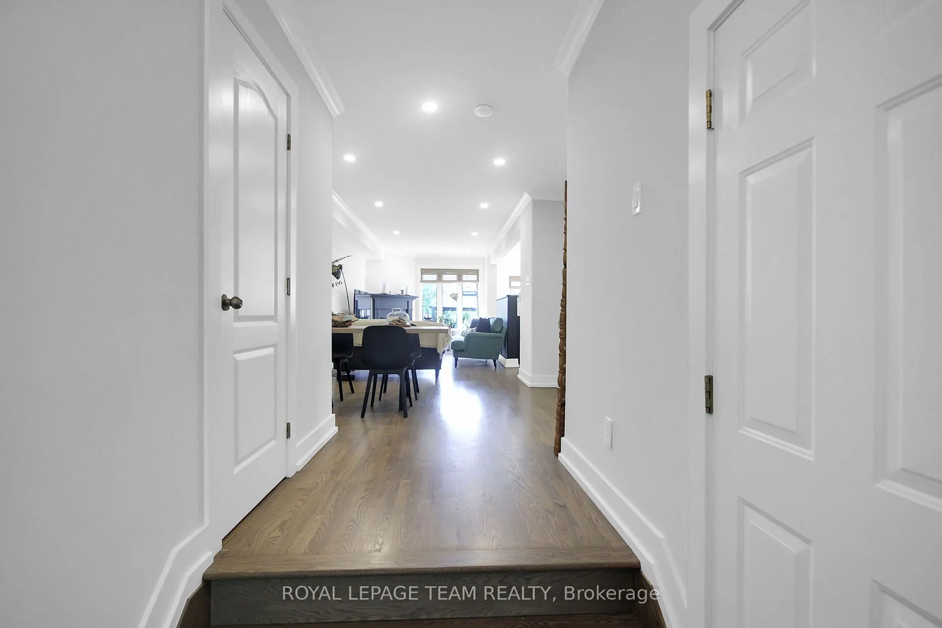 112 Talltree Crescent