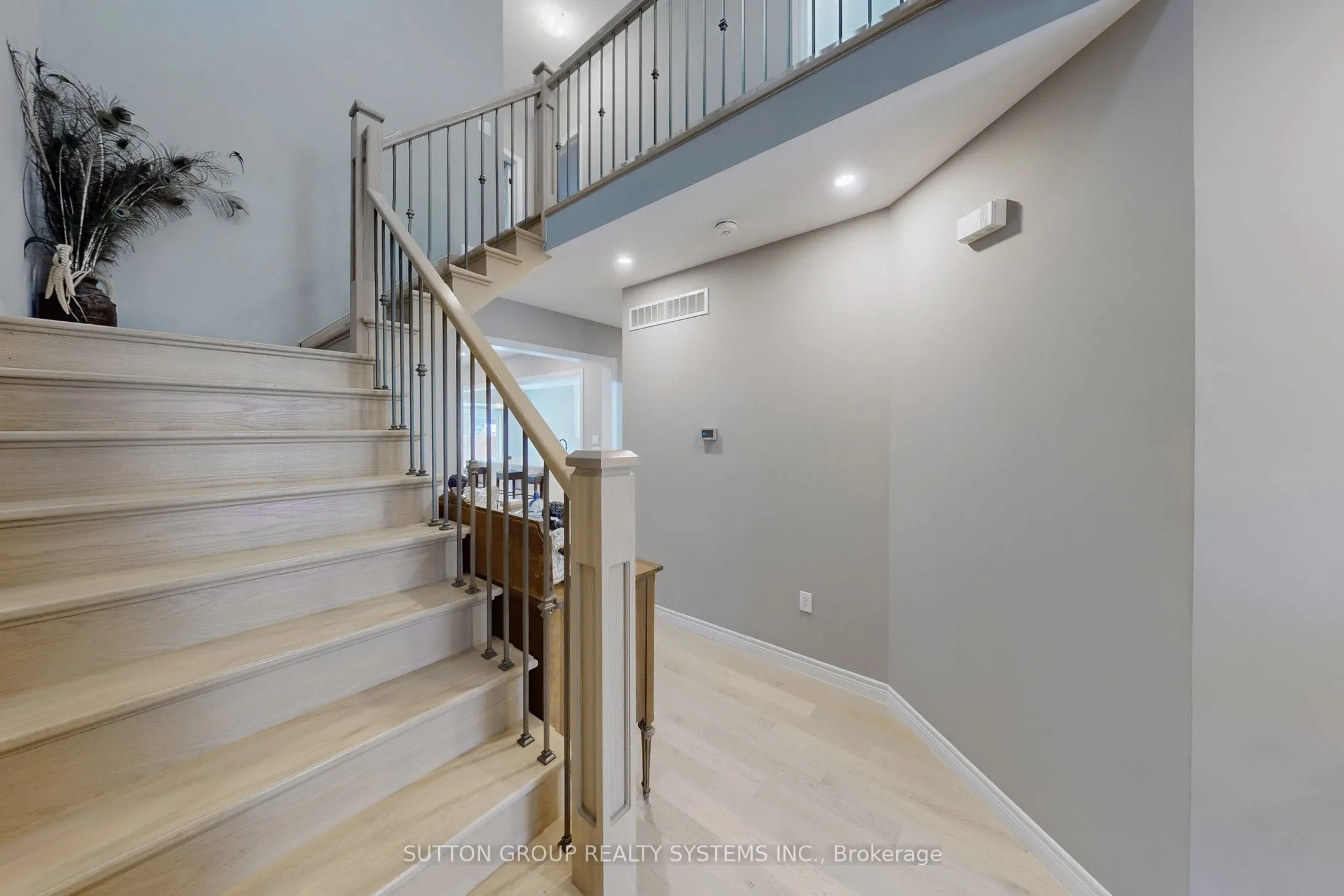 621 Florencedale Crescent