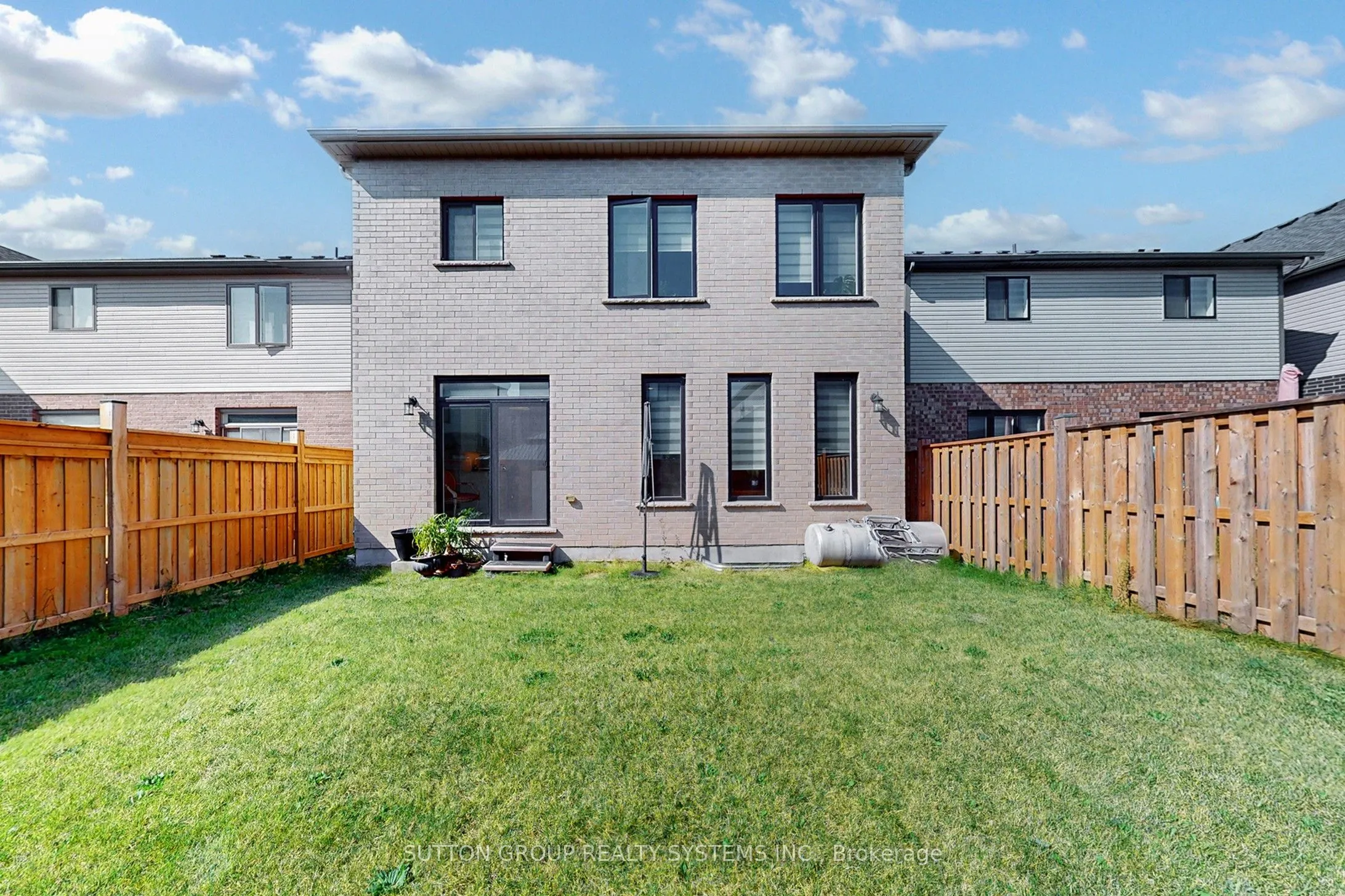 621 Florencedale Crescent
