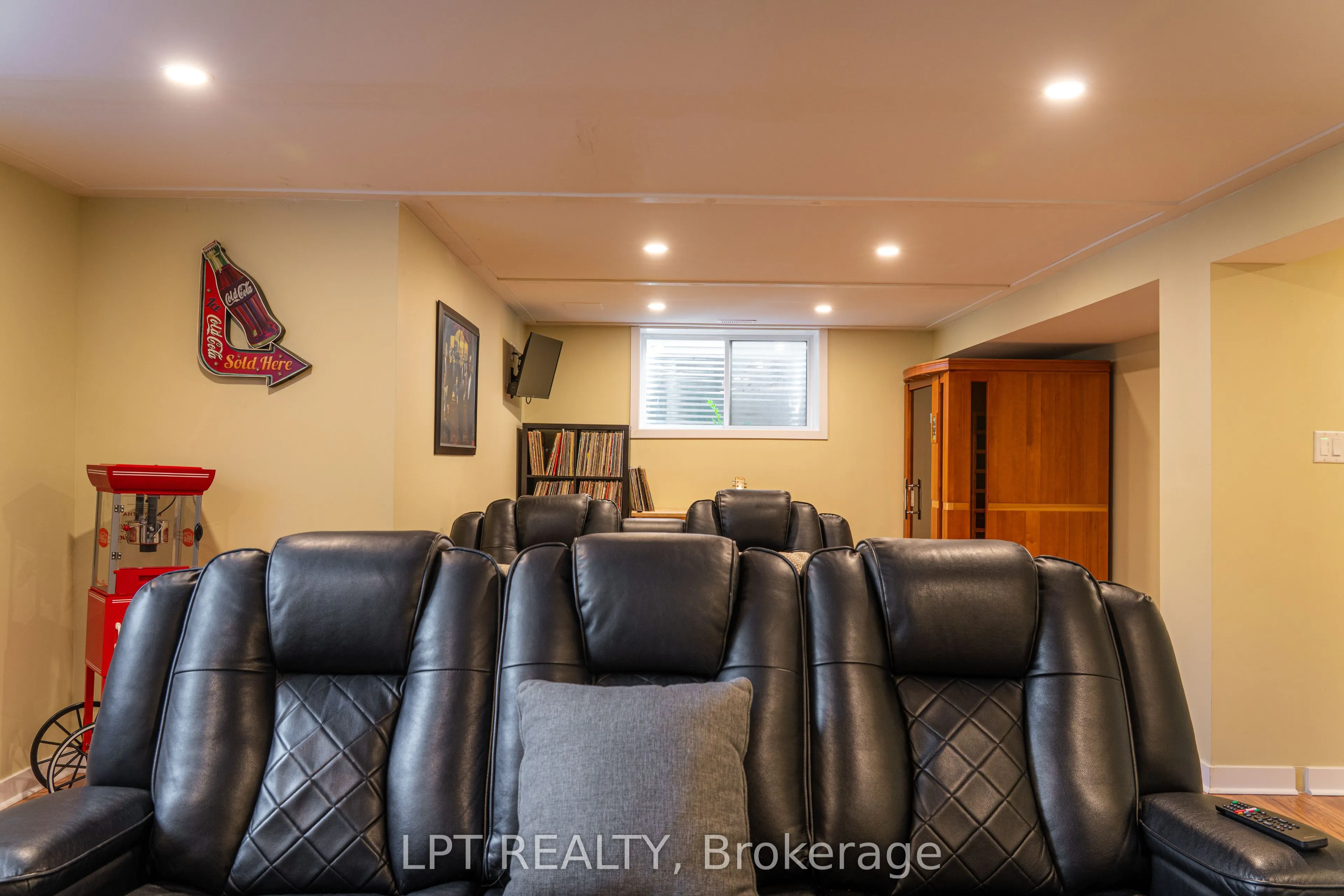 410 Andalusian Crescent
