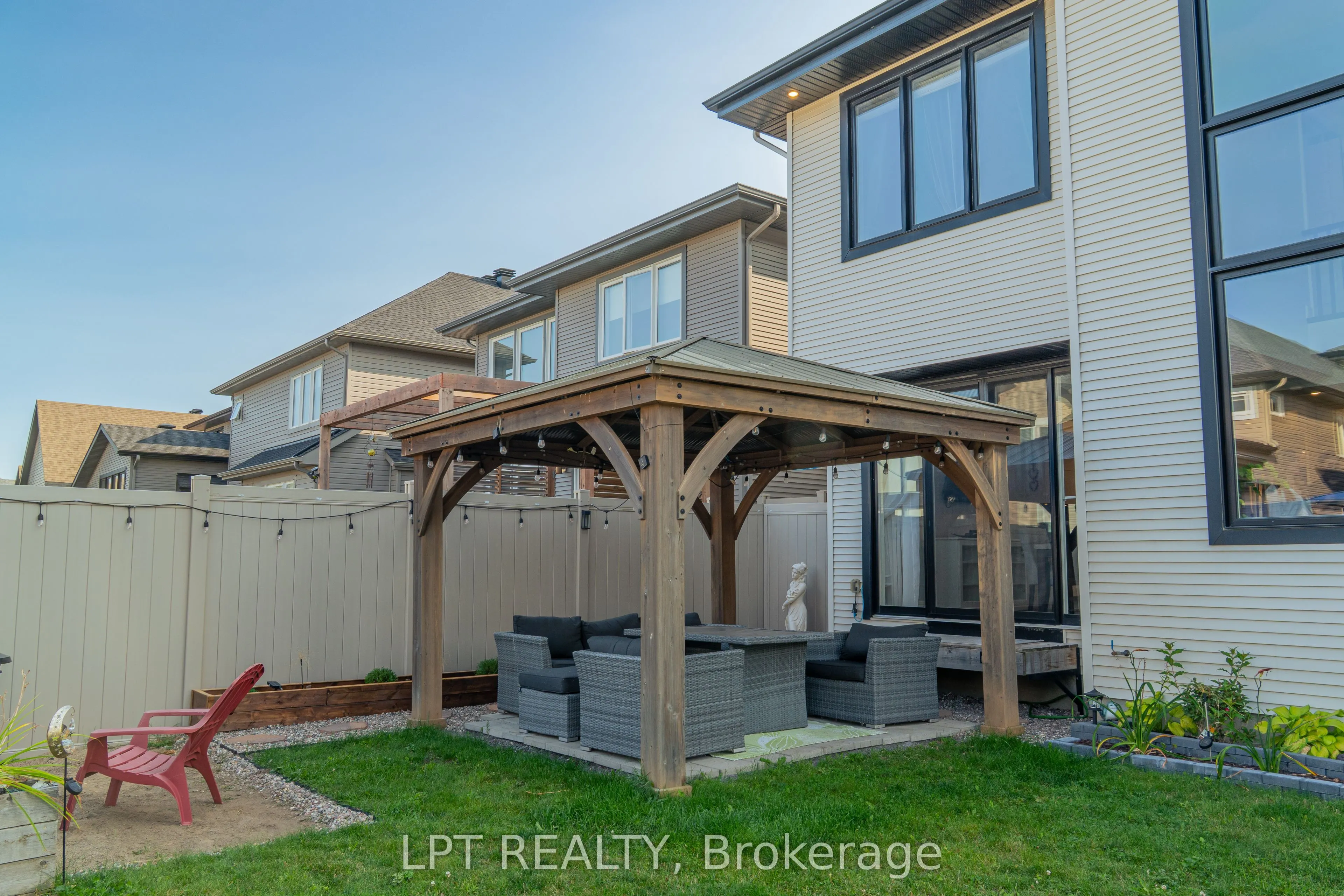 410 Andalusian Crescent