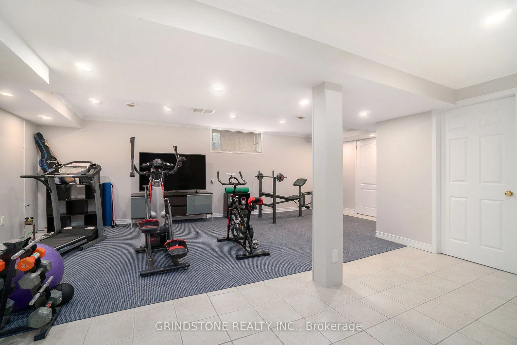 95 Evanshen Crescent