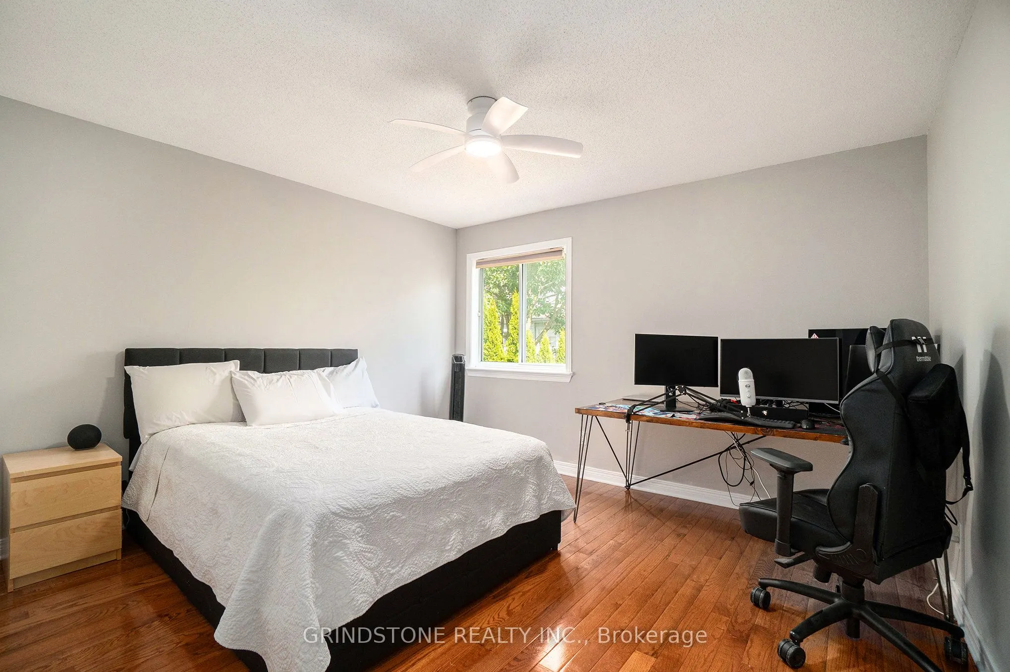 95 Evanshen Crescent