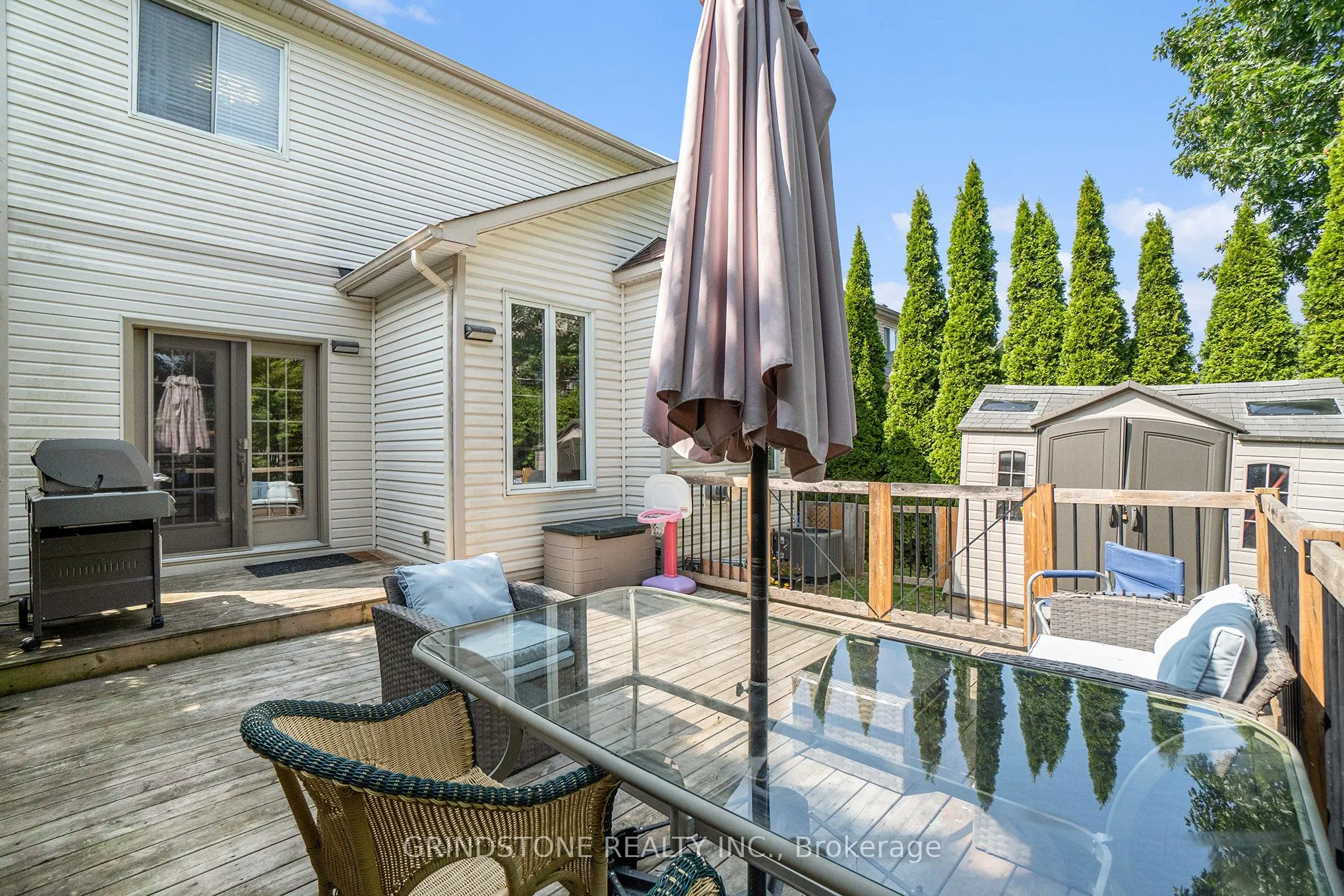 95 Evanshen Crescent