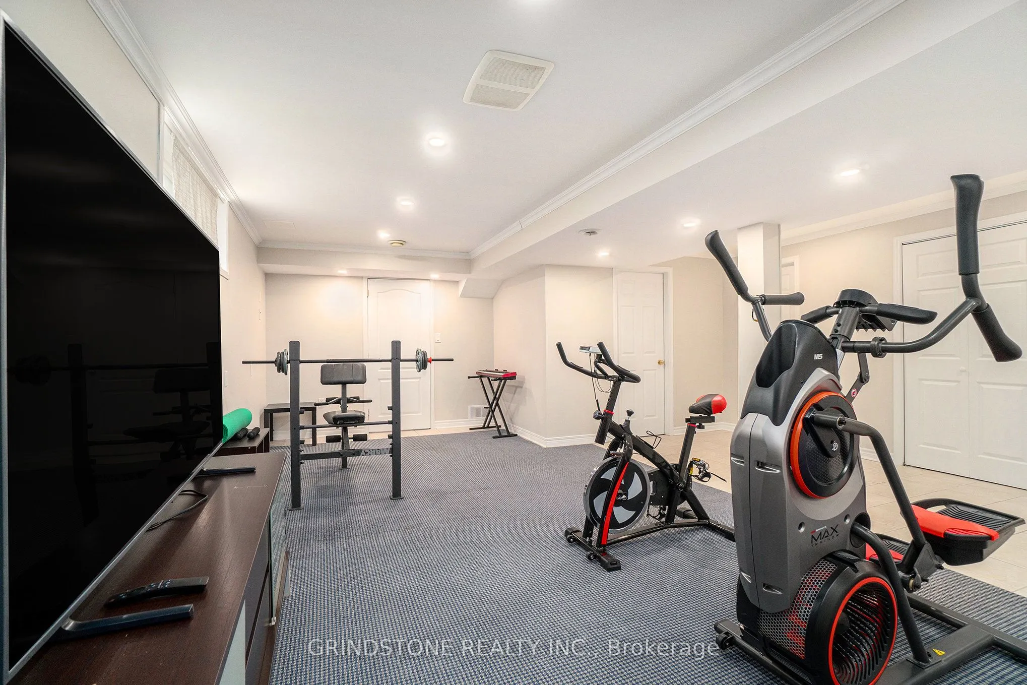 95 Evanshen Crescent