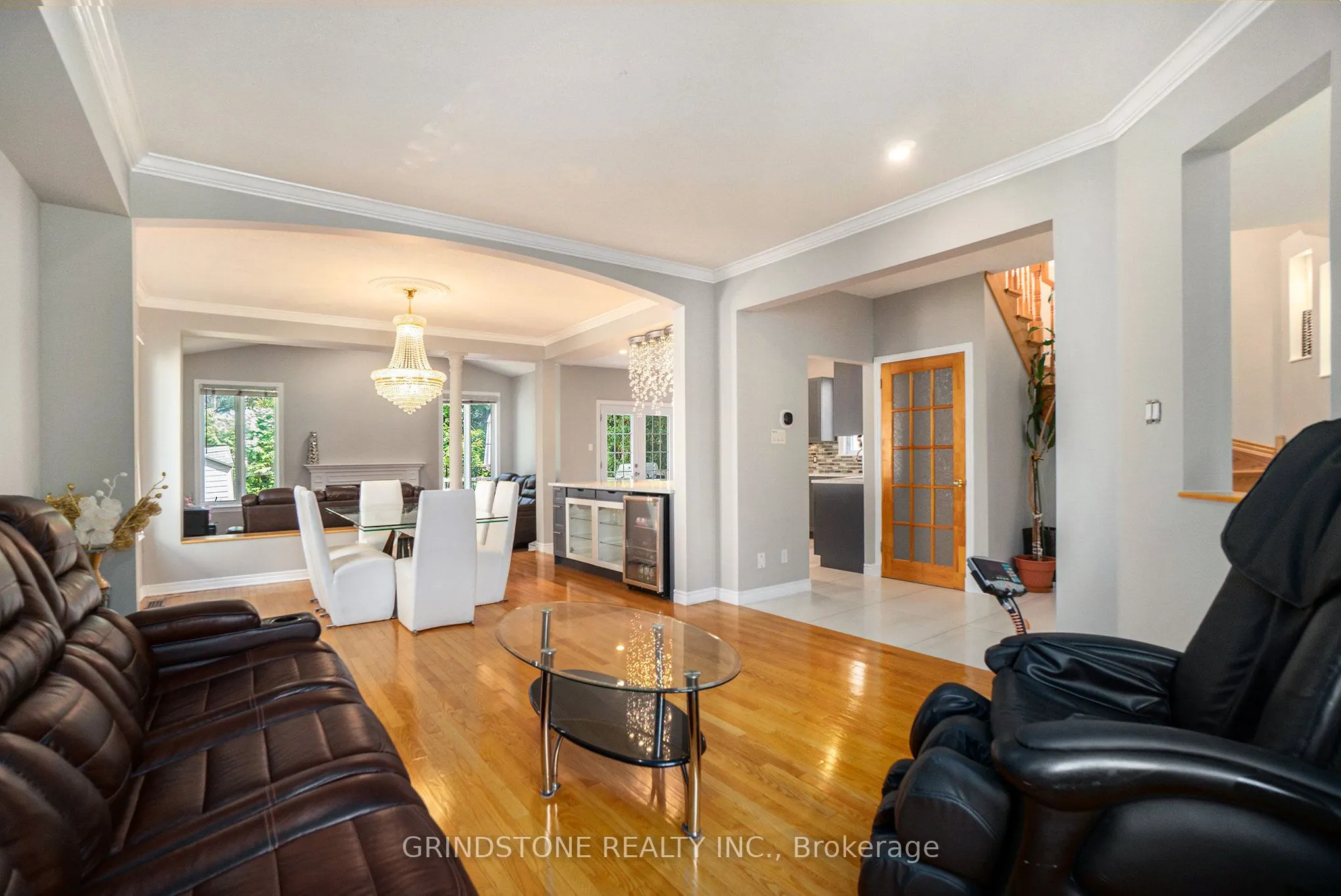 95 Evanshen Crescent