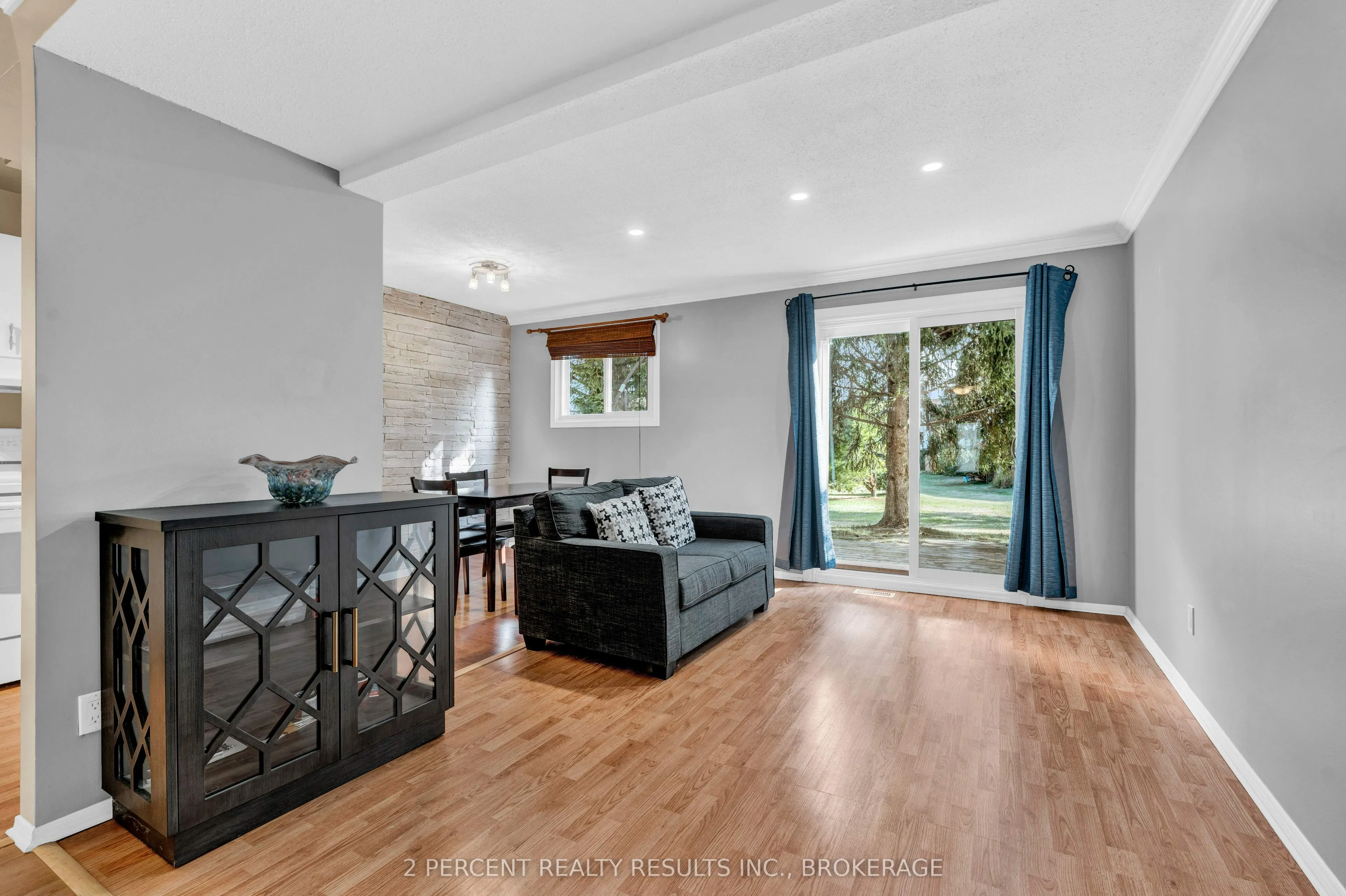 833 Datzell Lane, #79