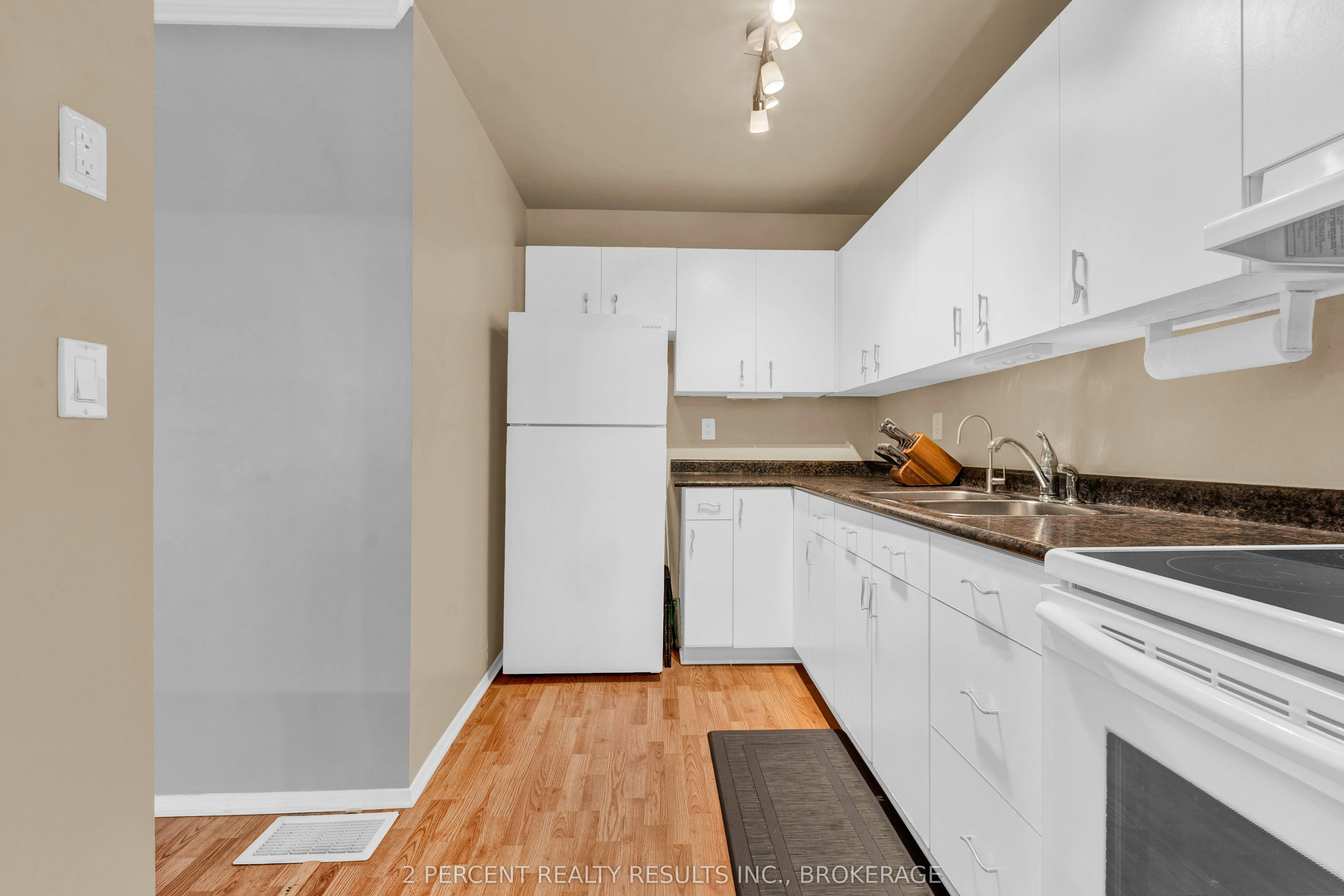 833 Datzell Lane, #79