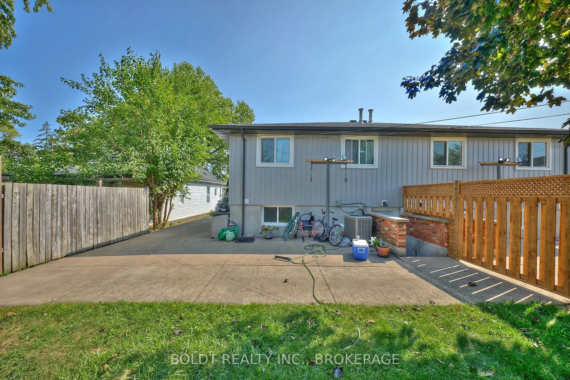 17 Colborne Street