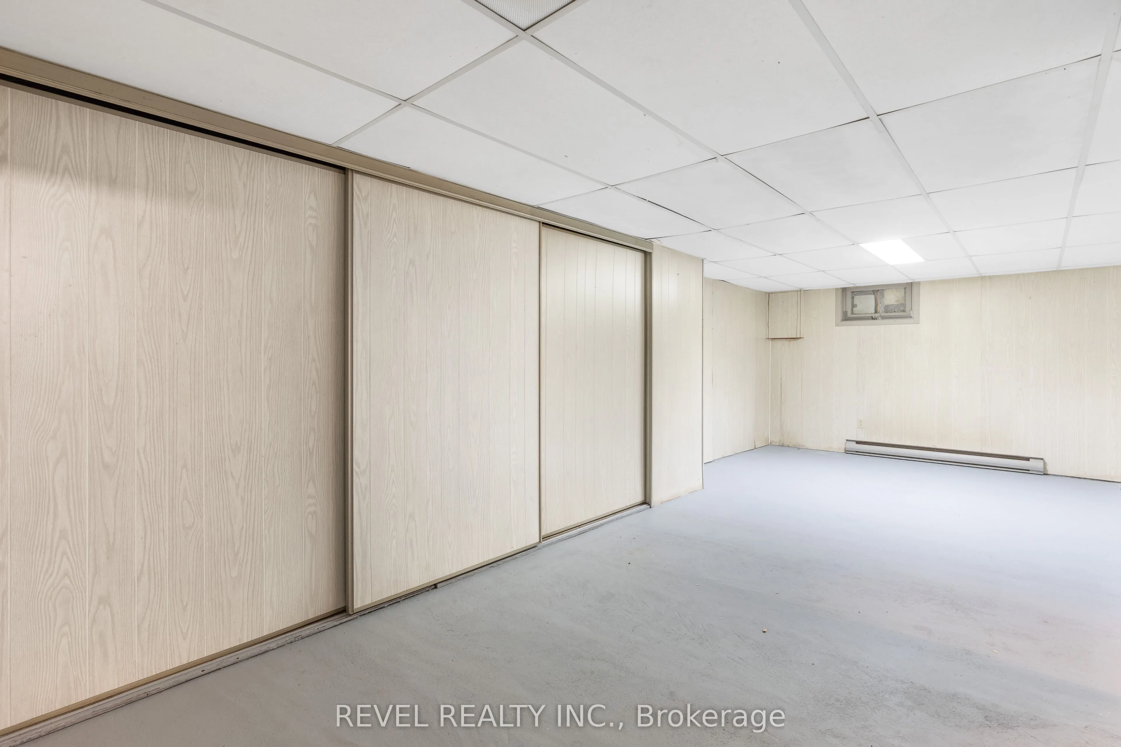 72 King Street W