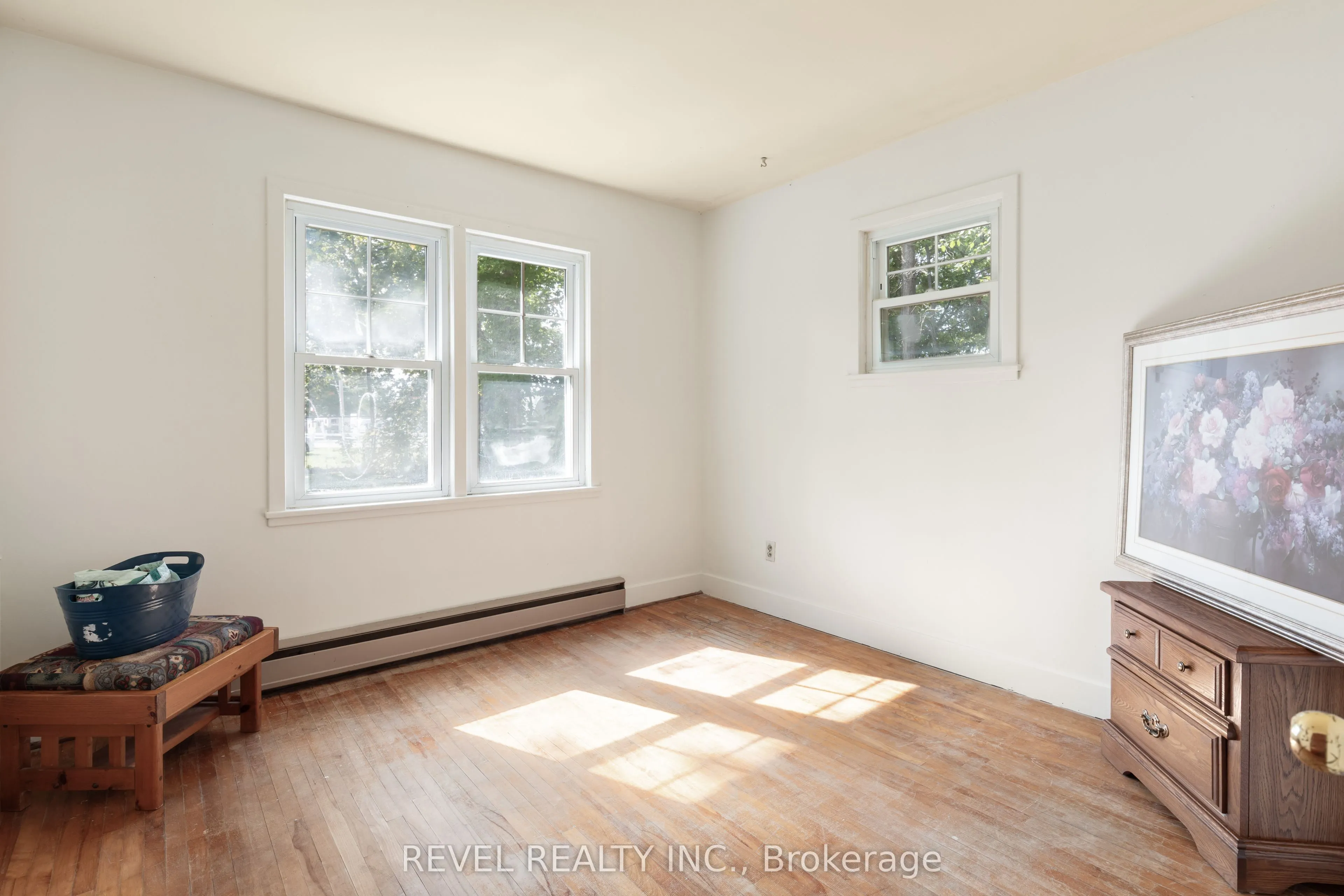 72 King Street W