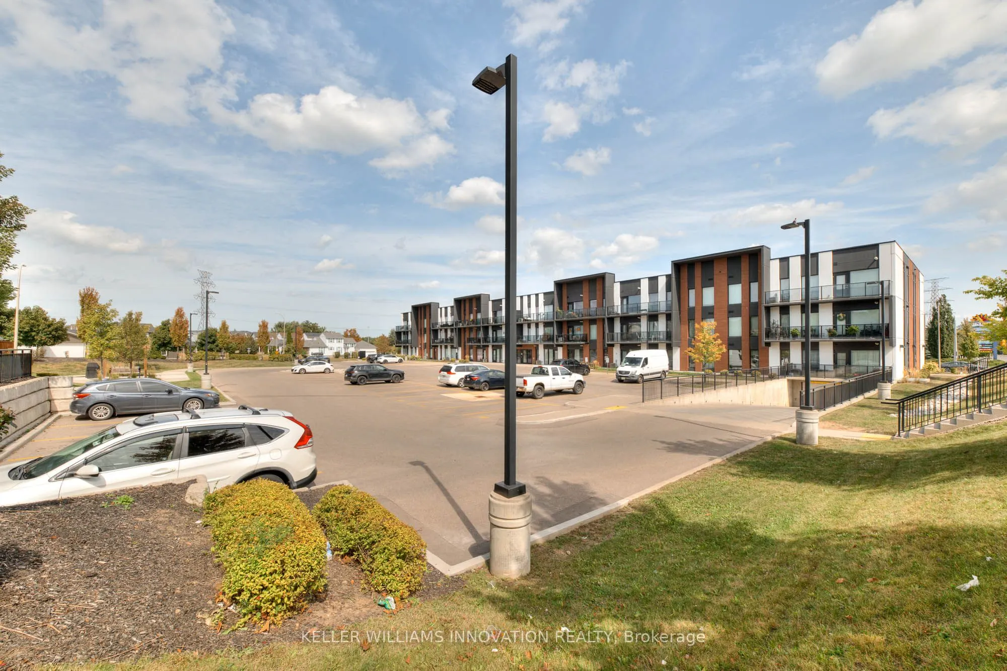 5 Wake Robin Drive, #318