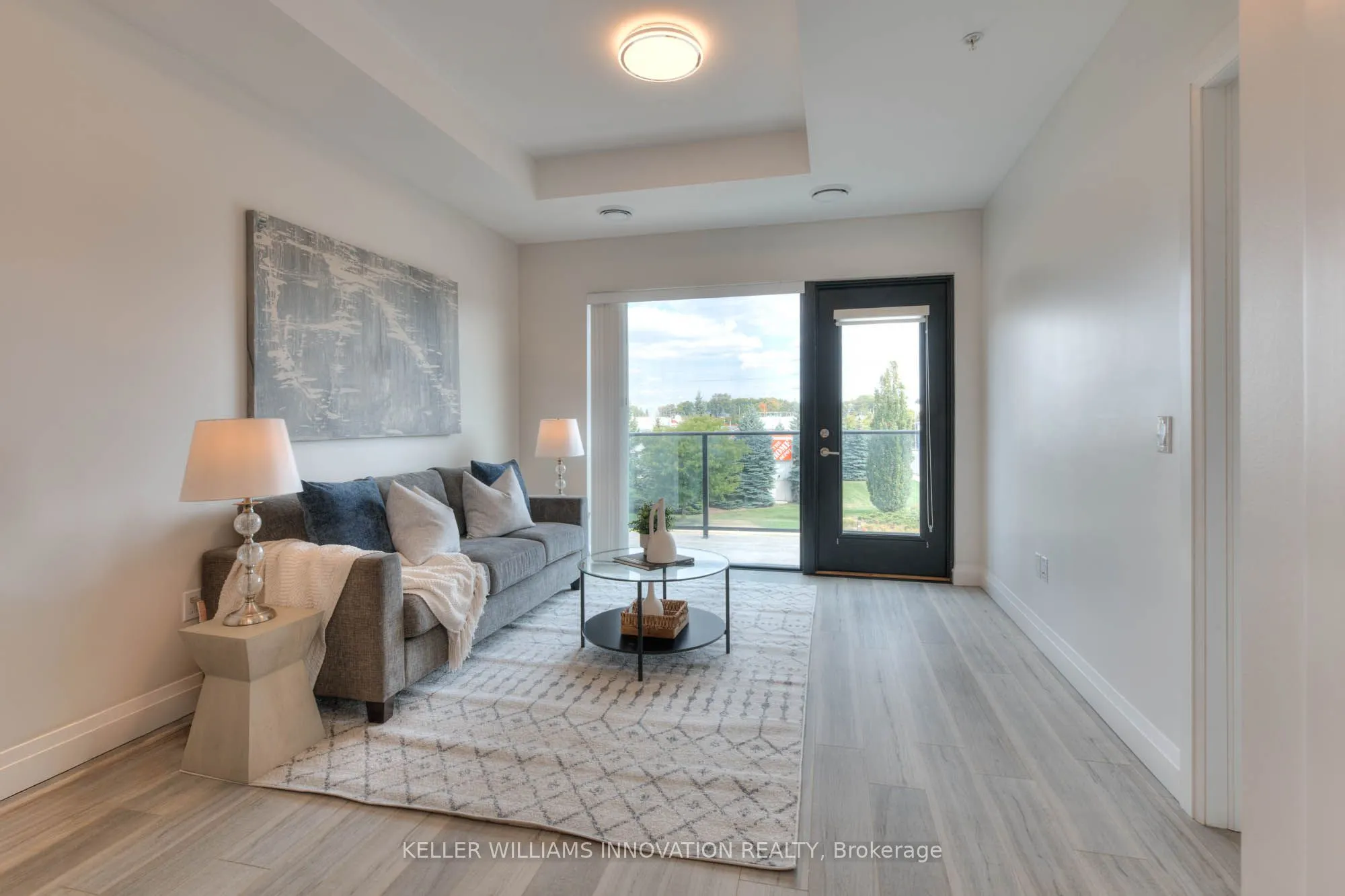 5 Wake Robin Drive, #318