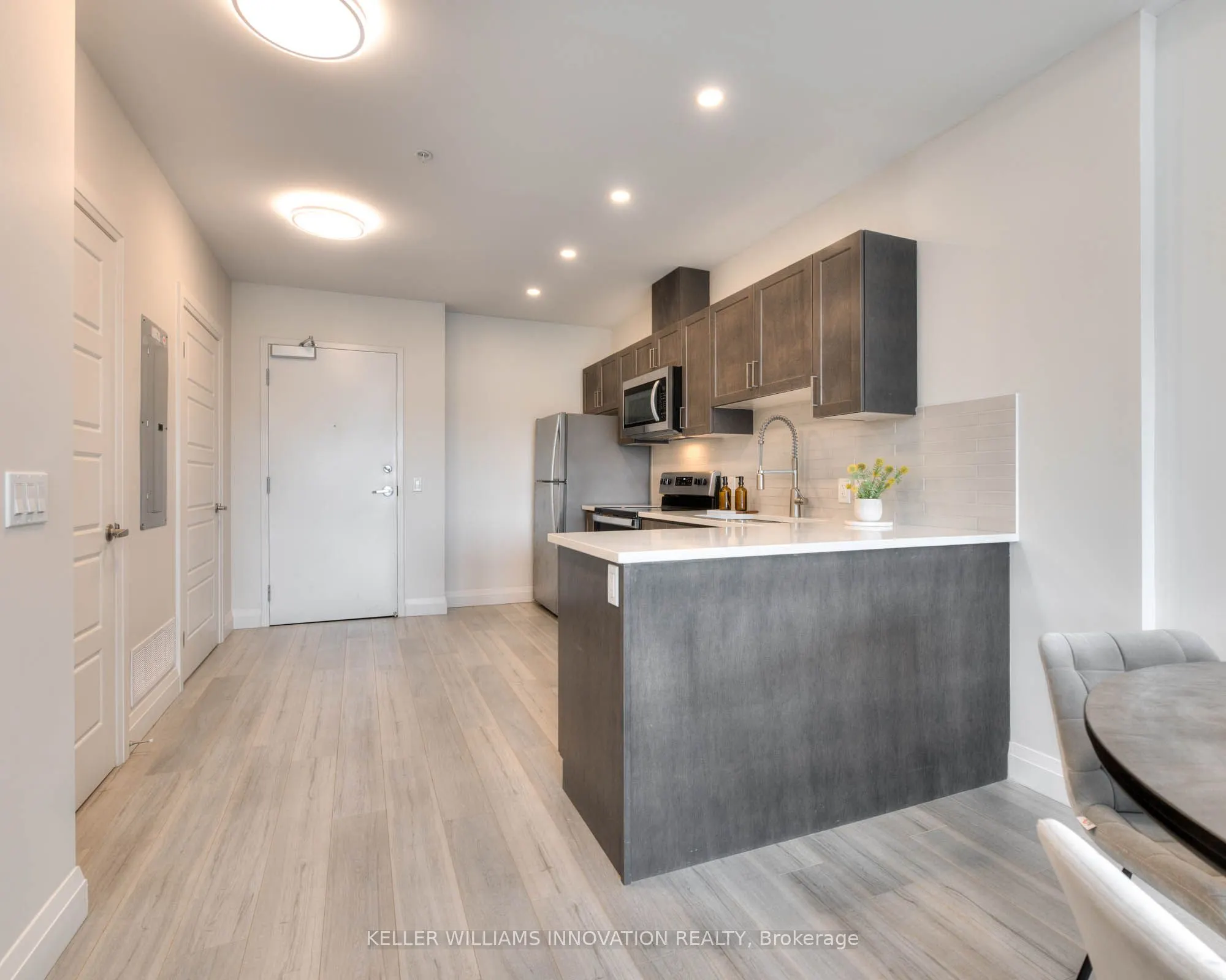 5 Wake Robin Drive, #318