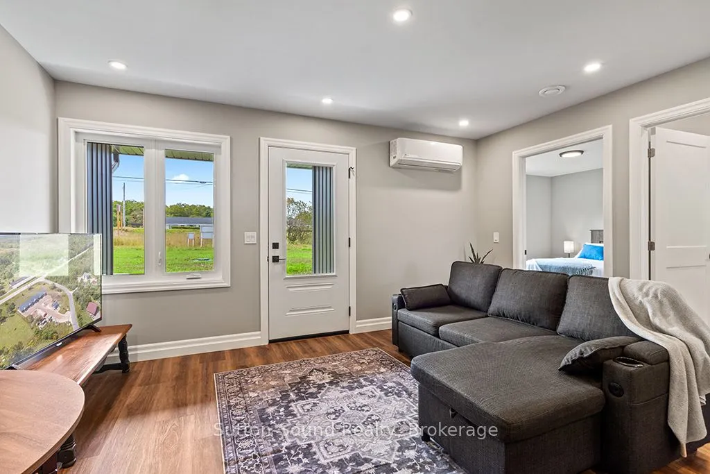 18 Maple Golf Crescent, #2