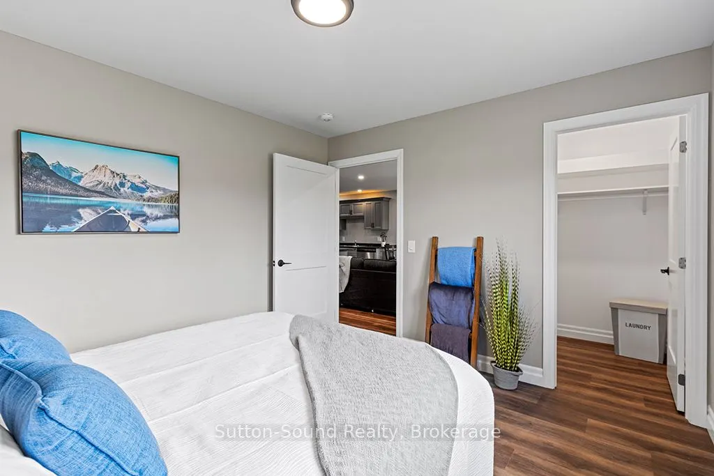 18 Maple Golf Crescent, #2