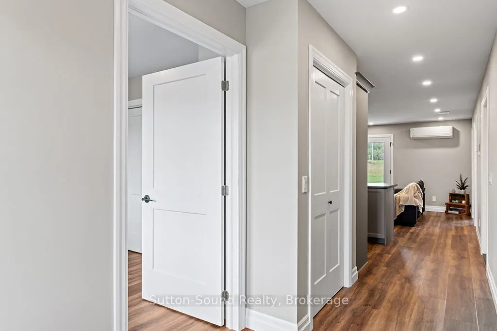 18 Maple Golf Crescent, #2