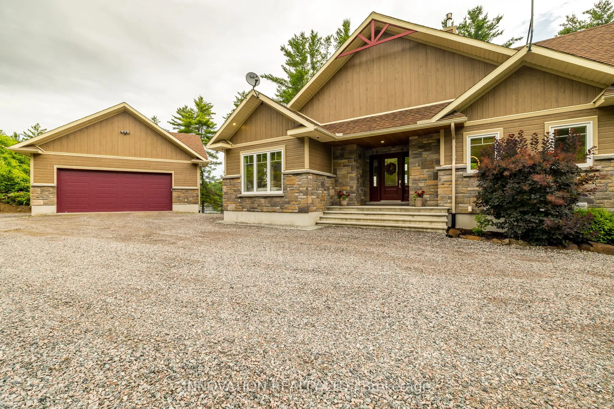 103 A Carriage Landing Drive