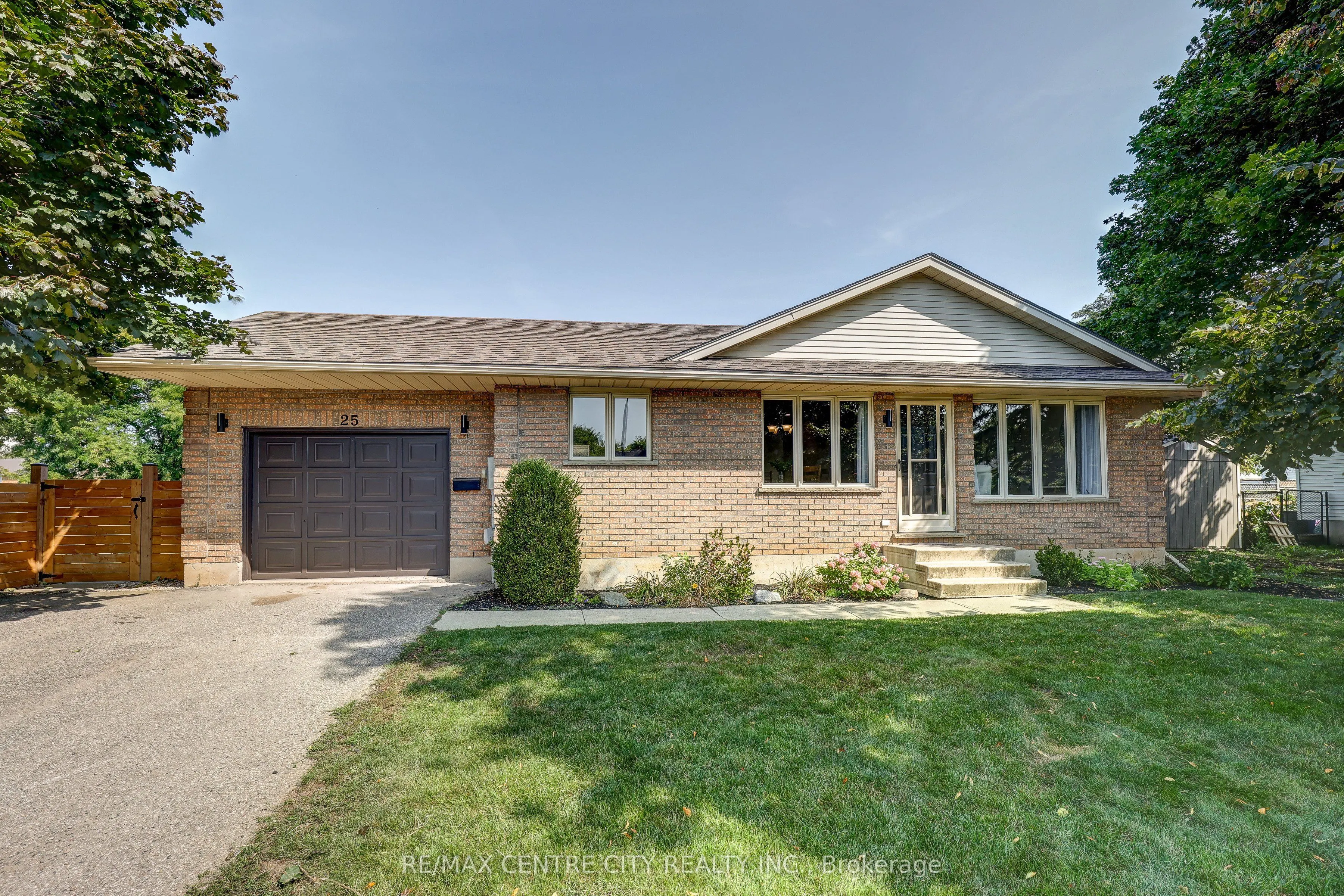 25 Hawthorne Crescent