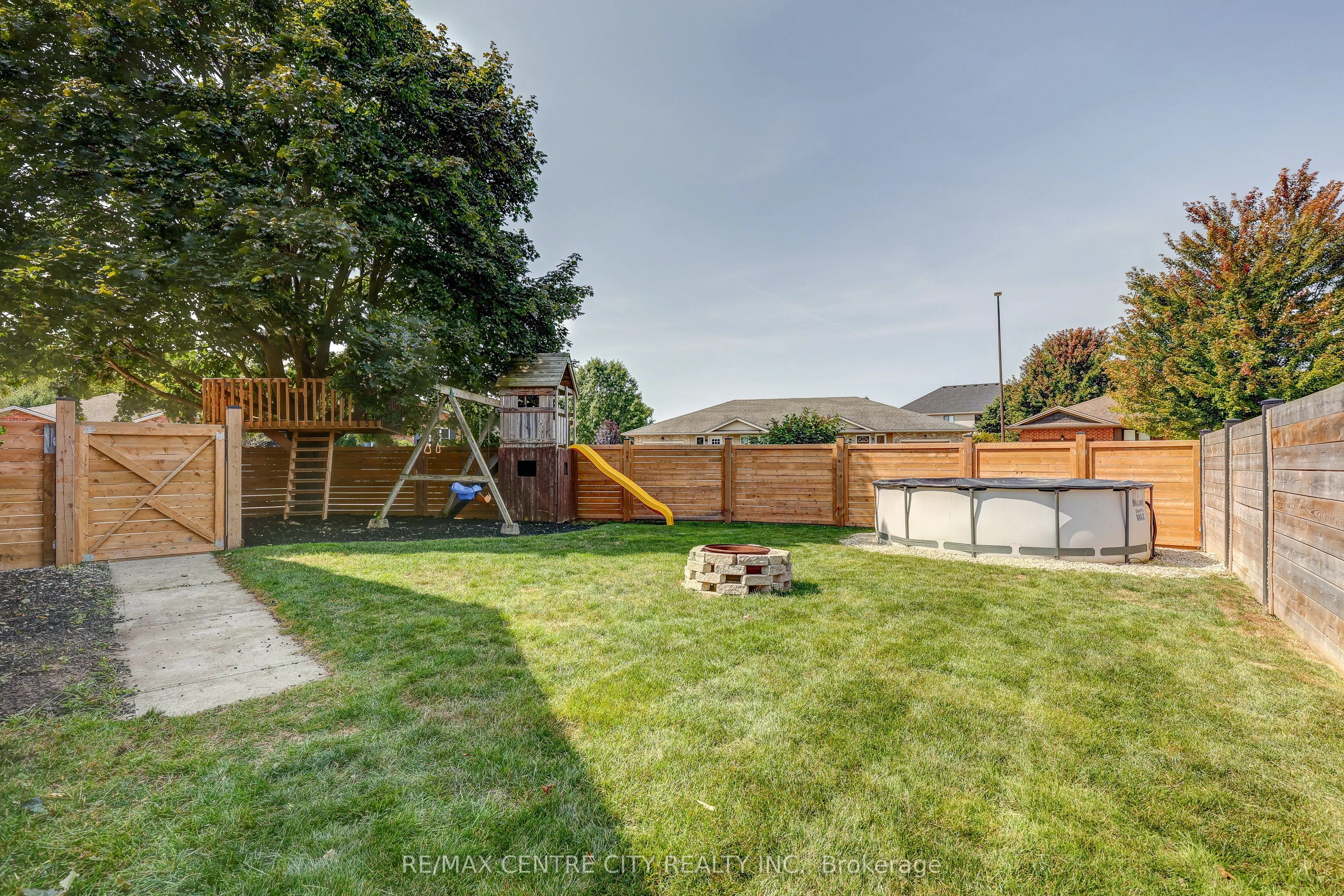 25 Hawthorne Crescent