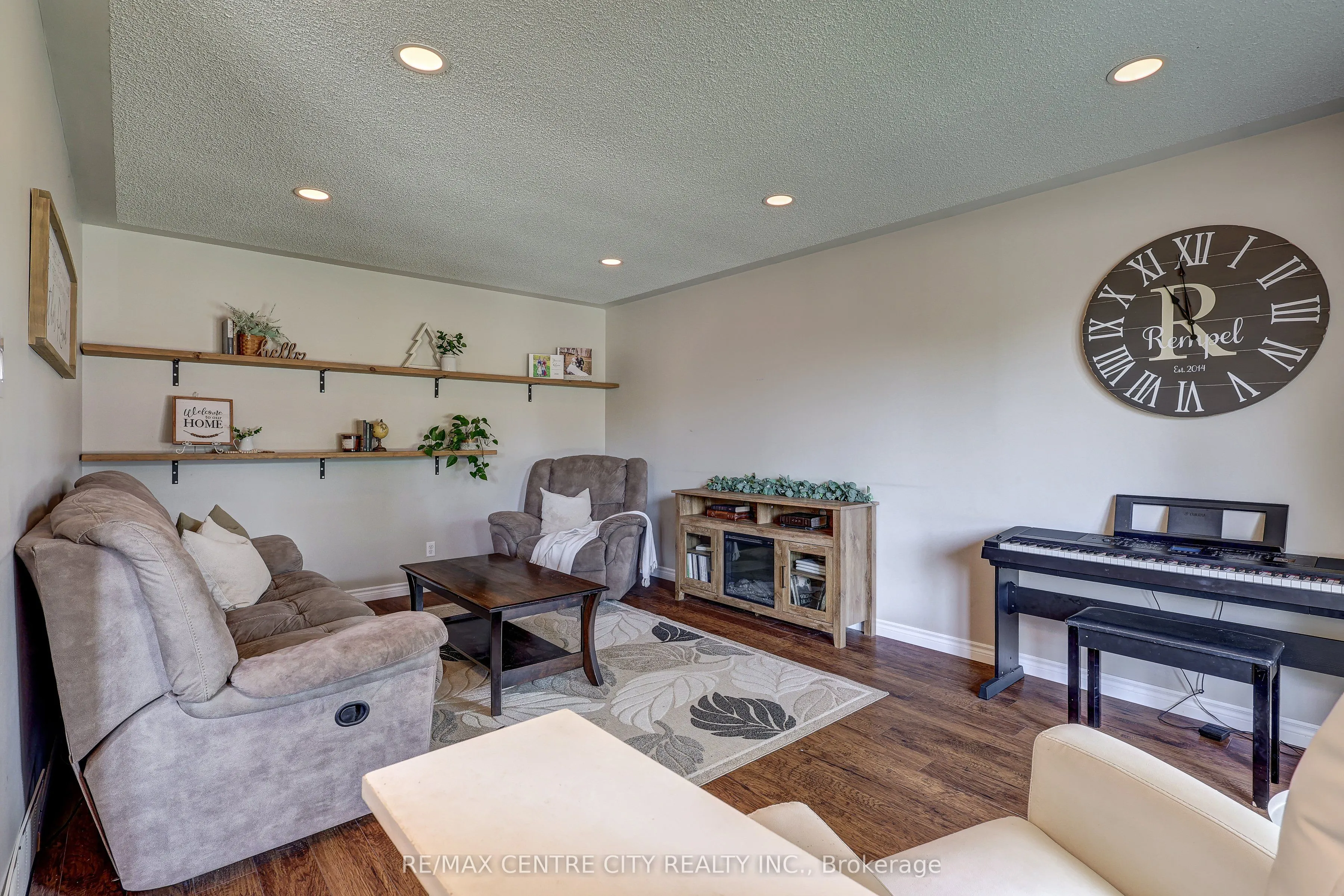 25 Hawthorne Crescent