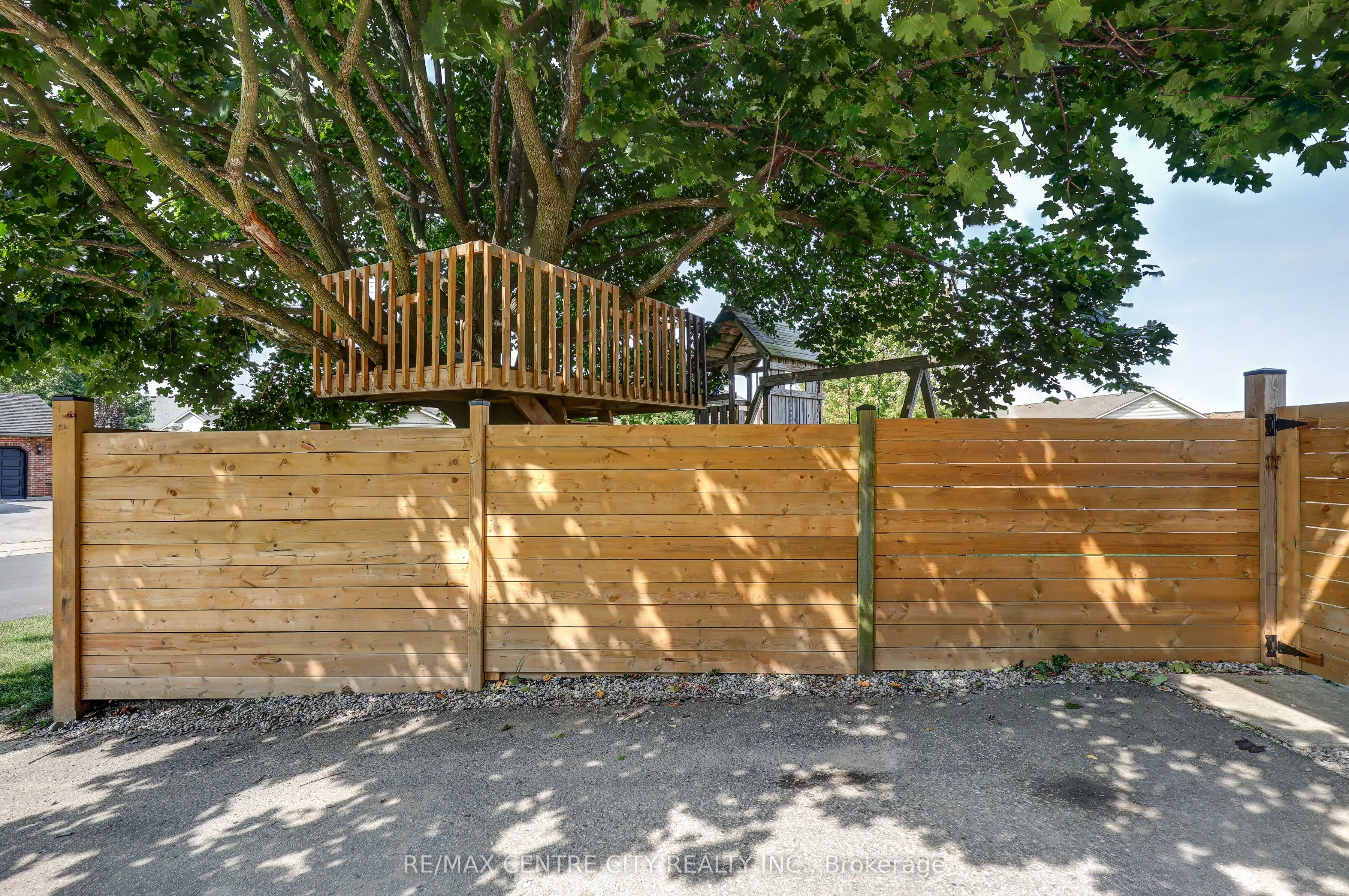 25 Hawthorne Crescent