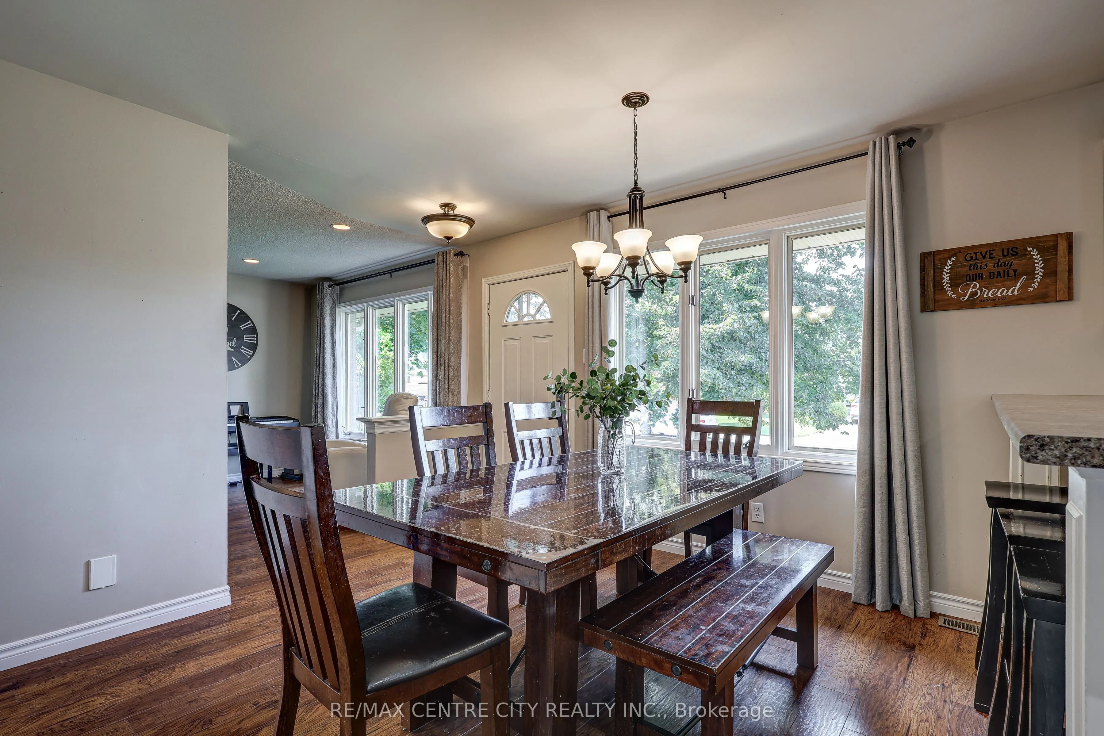 25 Hawthorne Crescent
