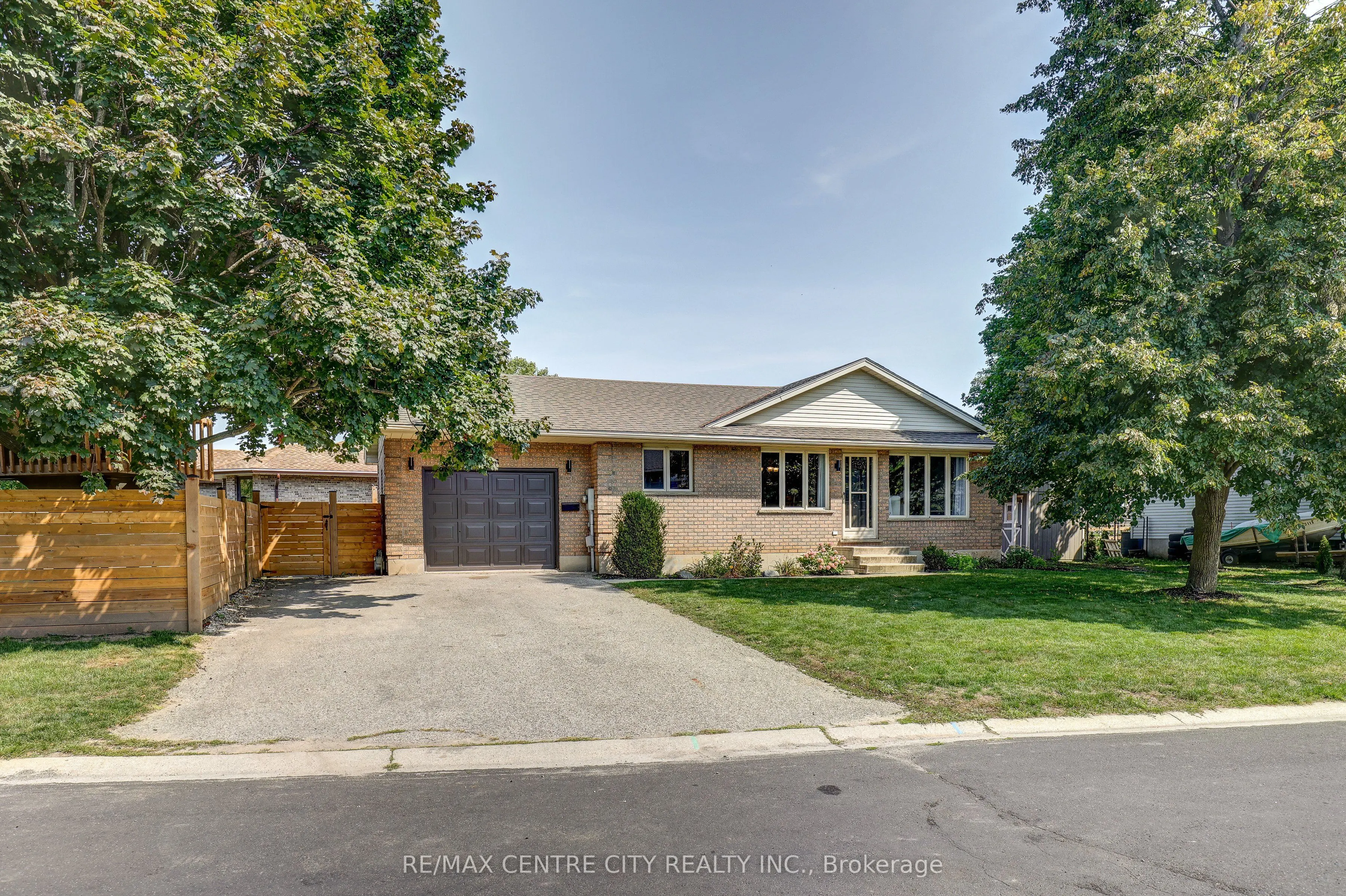 25 Hawthorne Crescent