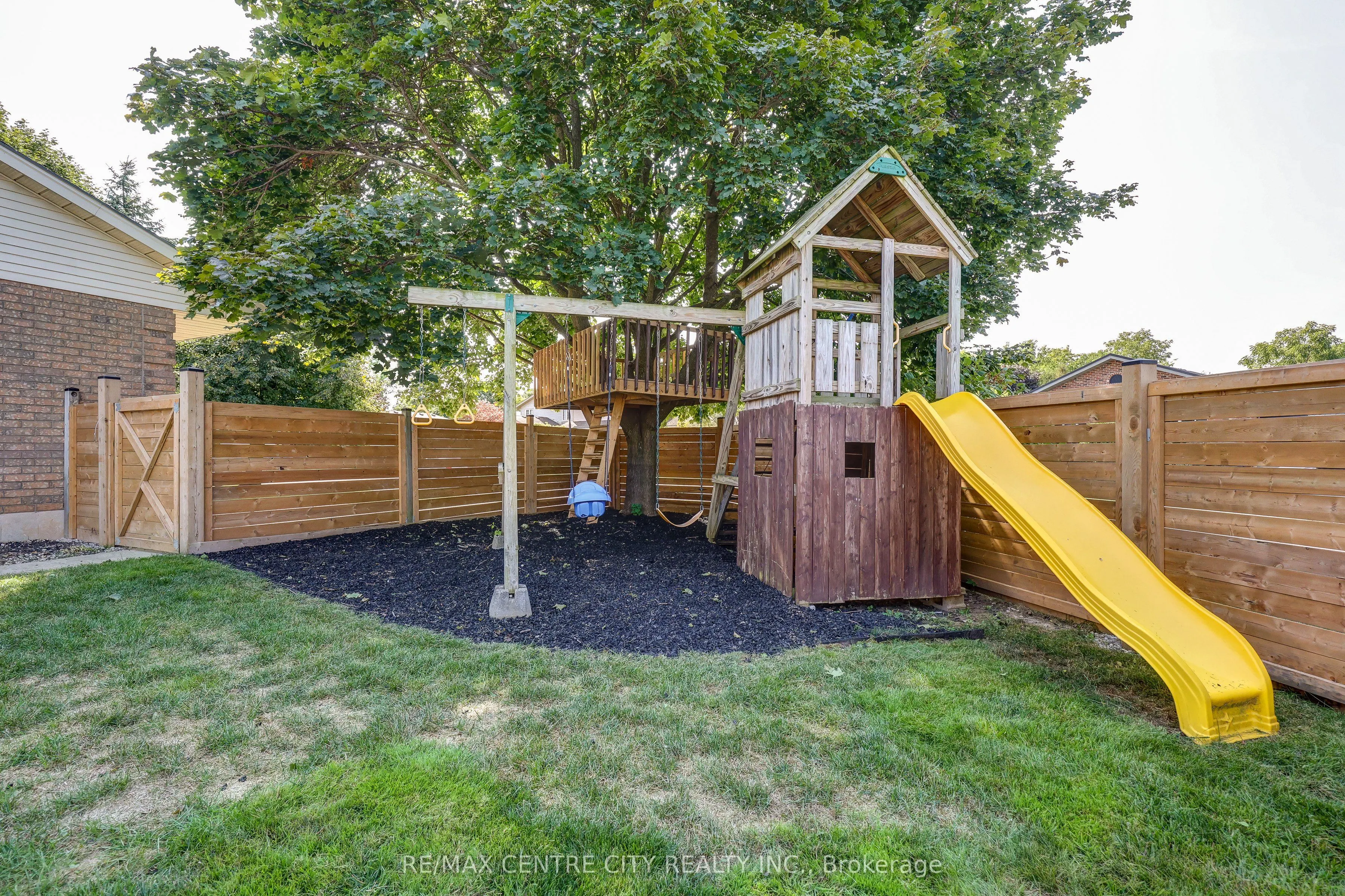 25 Hawthorne Crescent
