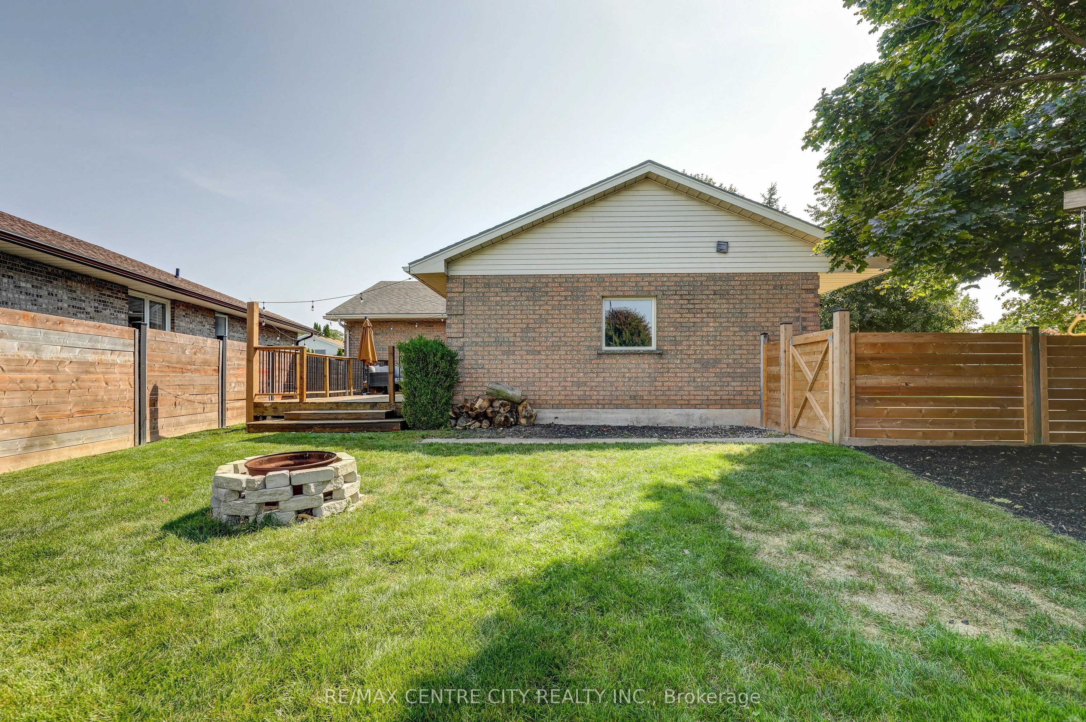 25 Hawthorne Crescent
