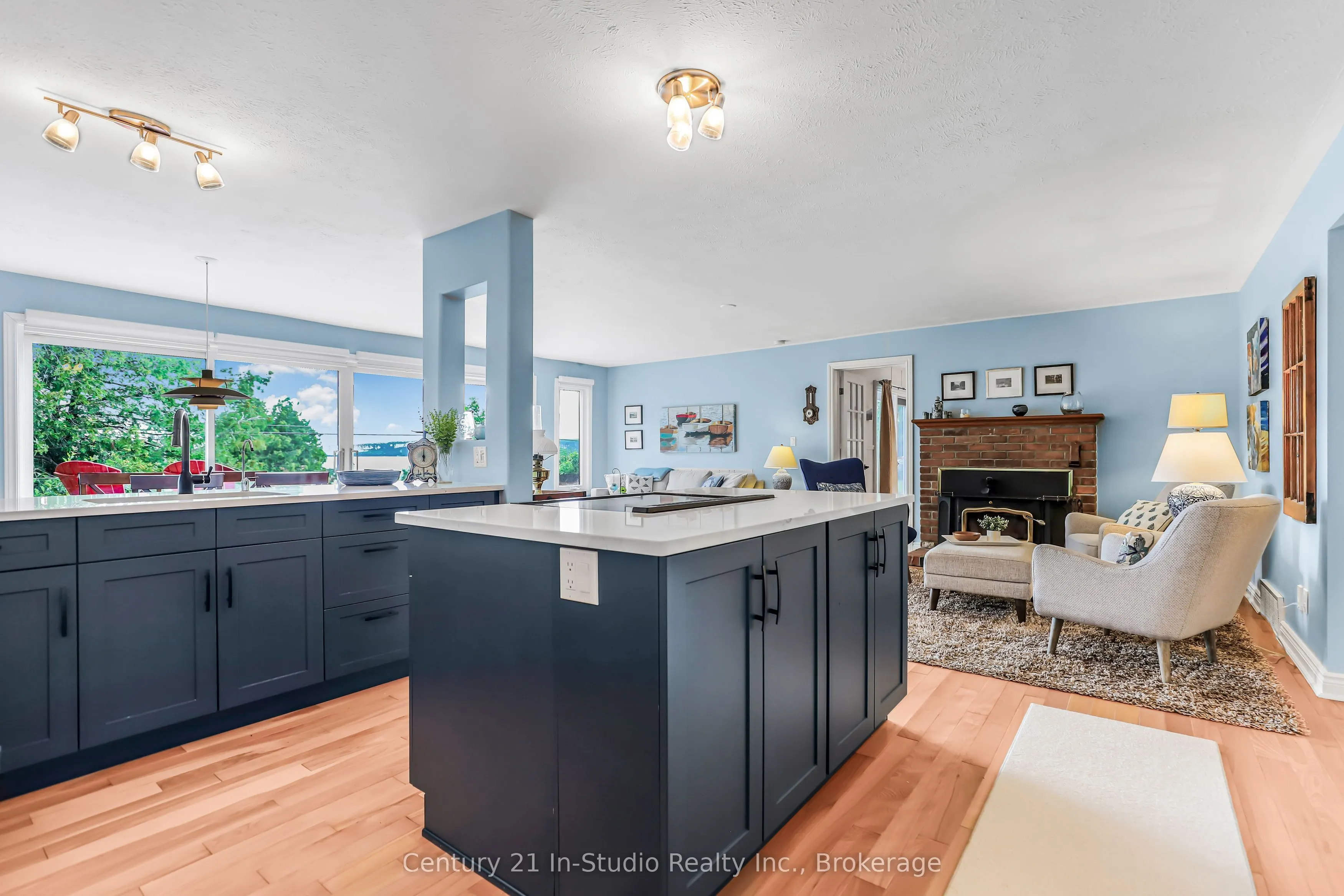 129 & 130 Isthmus Bay Road