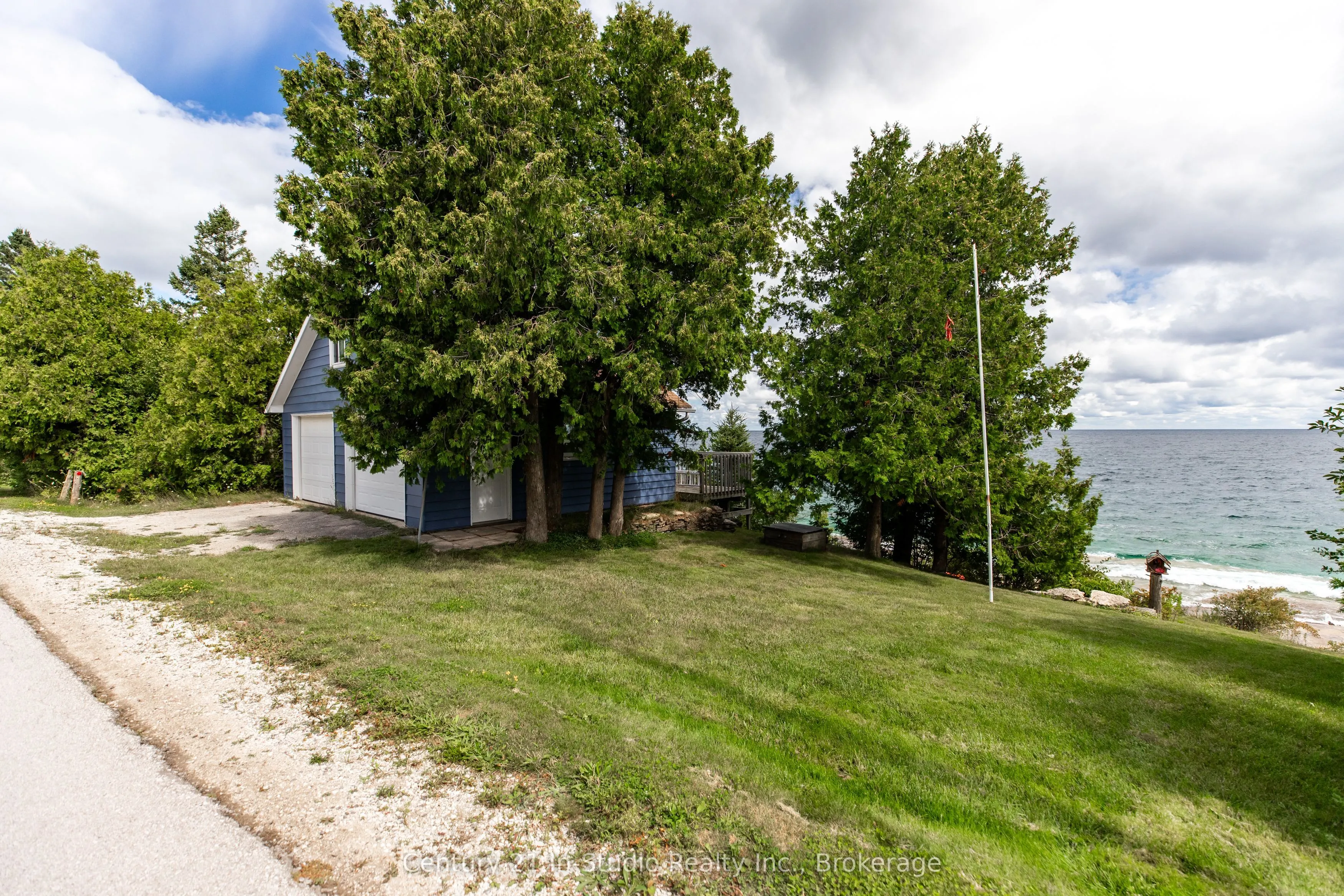 129 & 130 Isthmus Bay Road