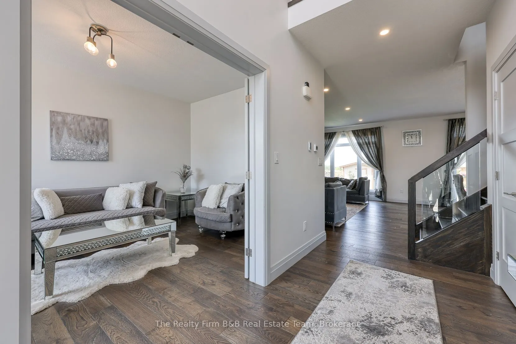 42 PEGGY Avenue