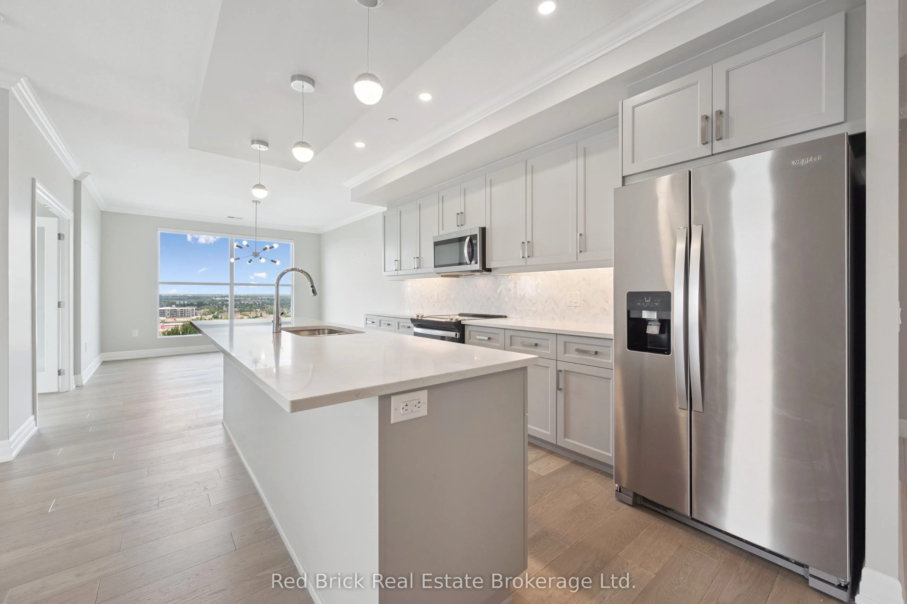 1880 GORDON Street, #805