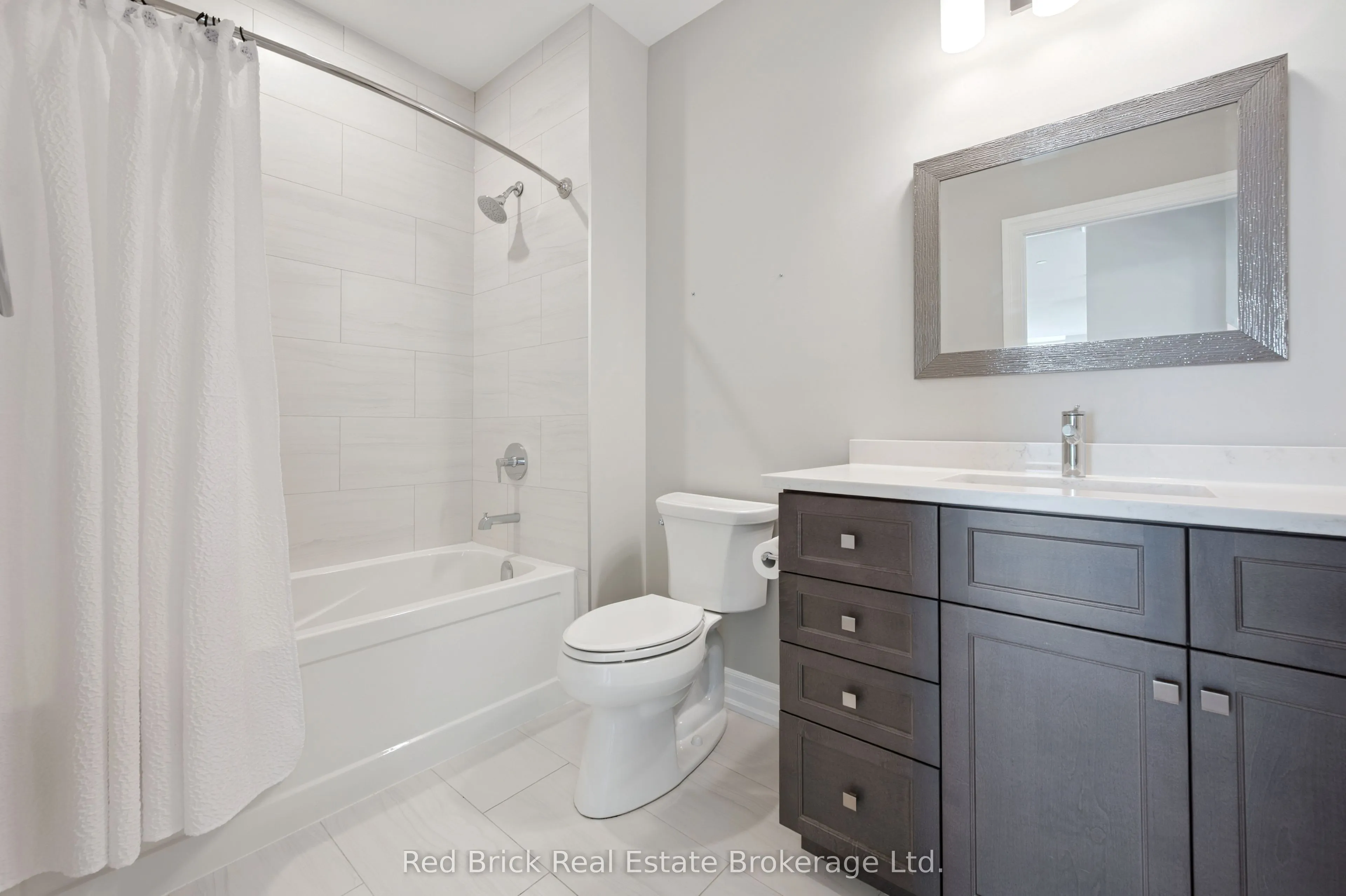1880 GORDON Street, #805