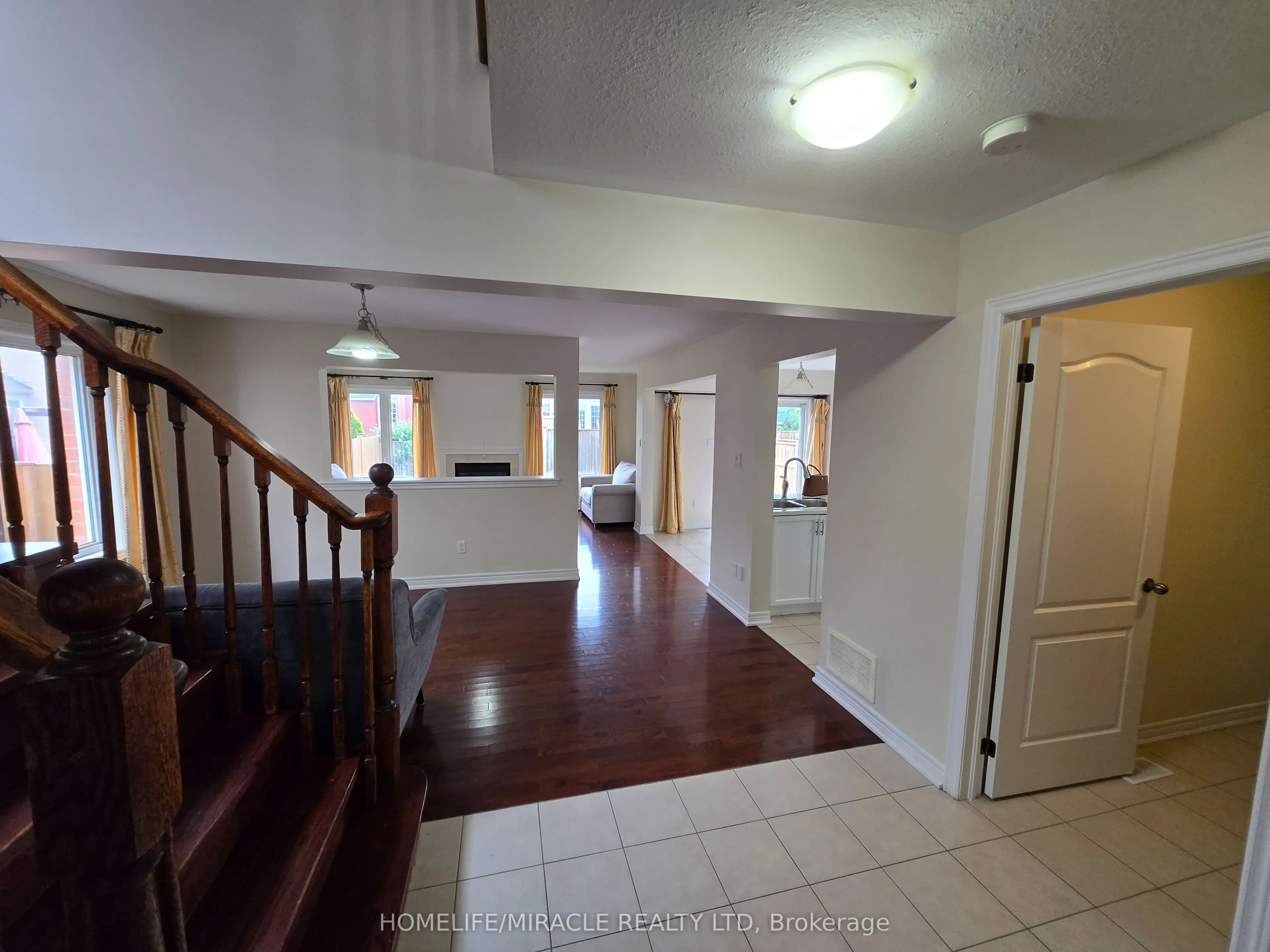 9112 Kudlac Street, #Upper