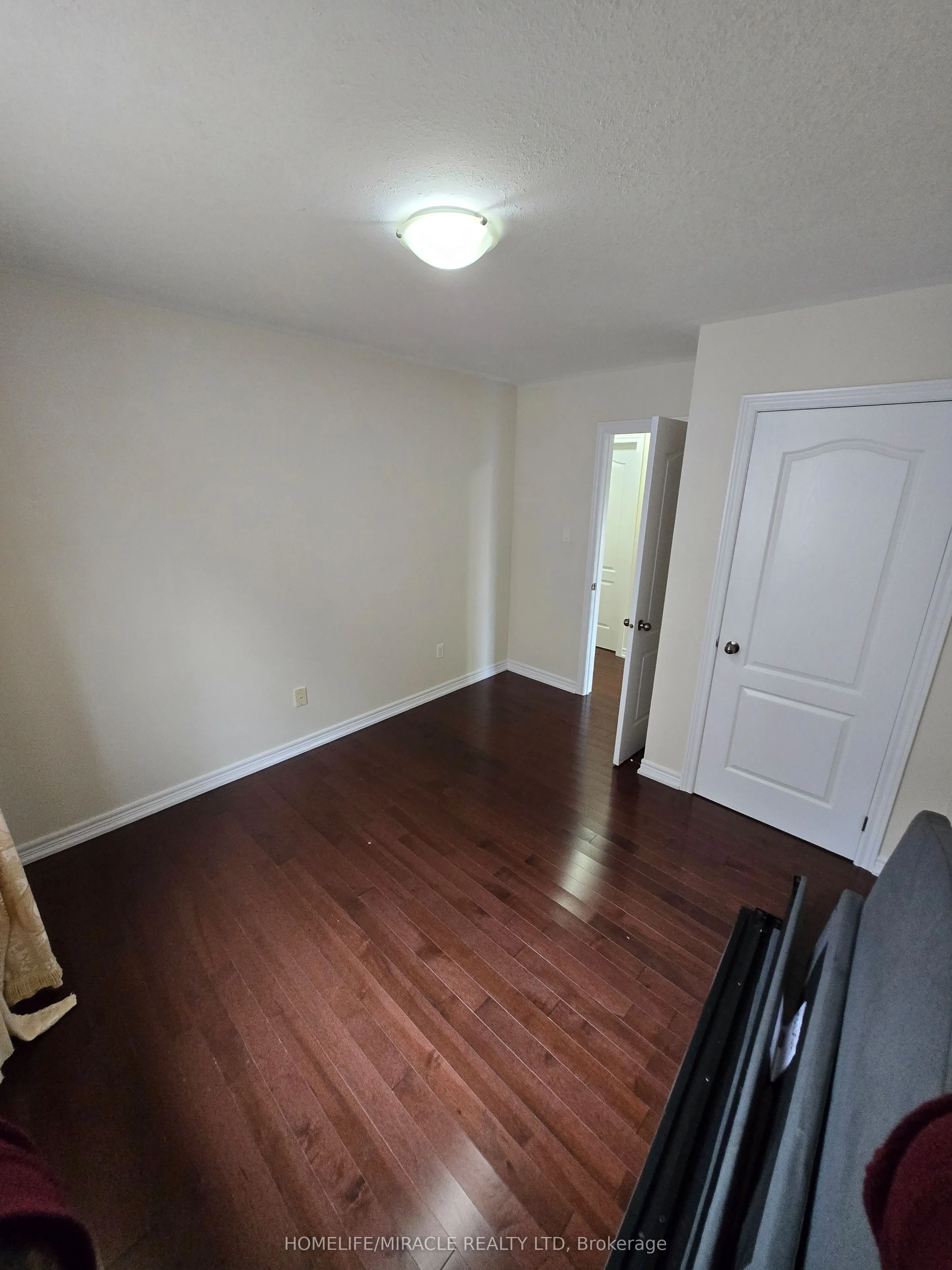 9112 Kudlac Street, #Upper