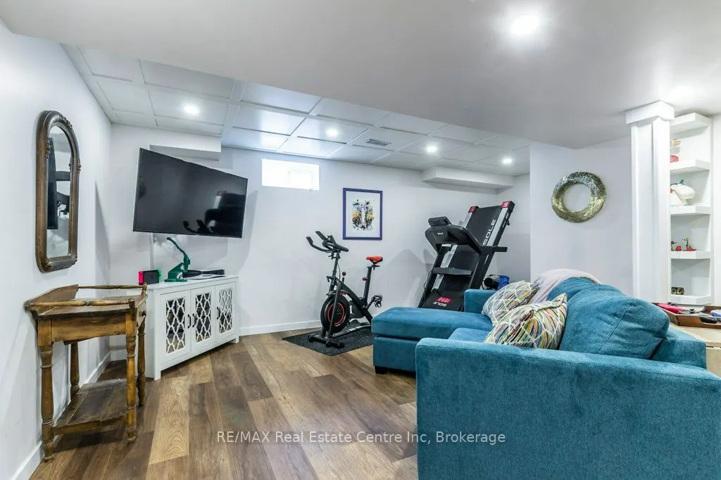 1035 Victoria Road S, #59