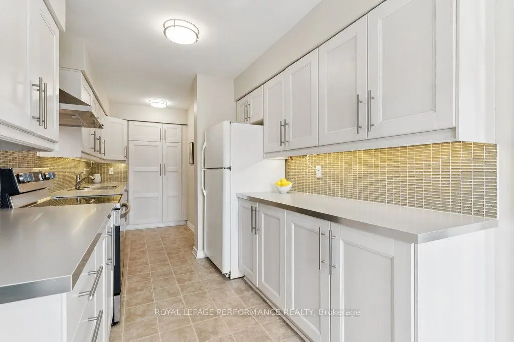5 Forsyth Lane, #3