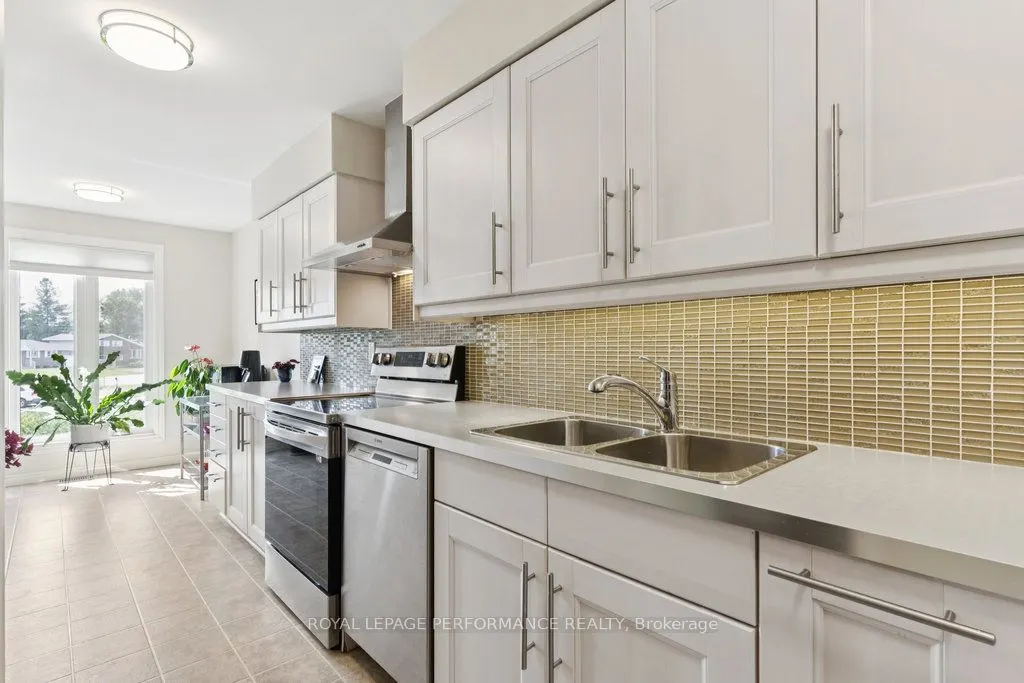 5 Forsyth Lane, #3