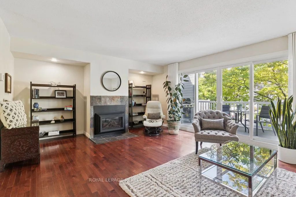 5 Forsyth Lane, #3
