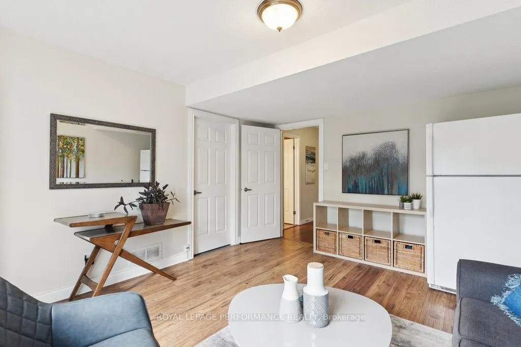 5 Forsyth Lane, #3