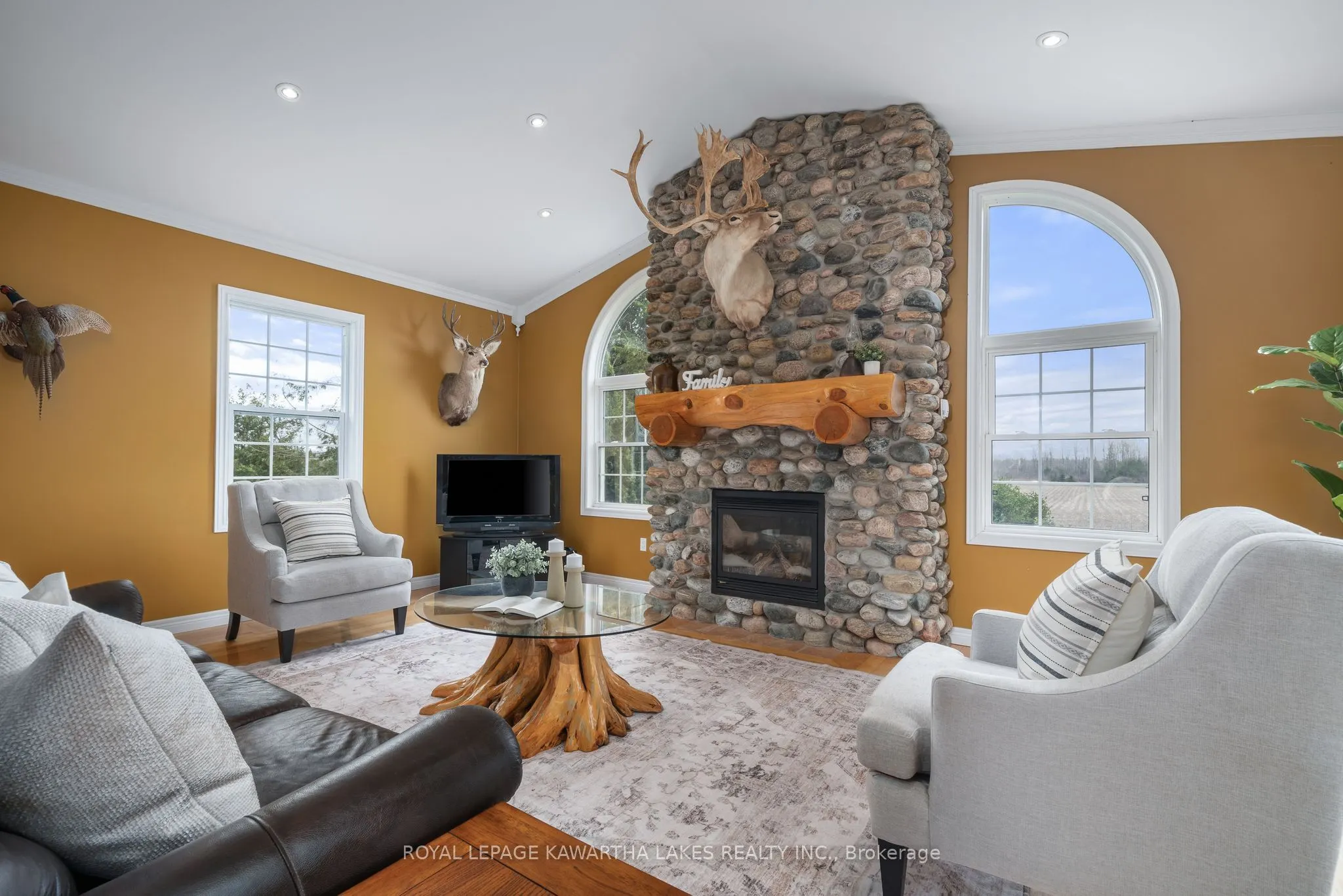 890 Woodville Road
