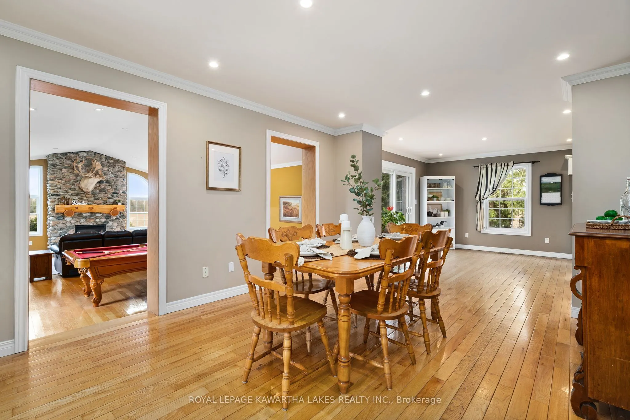 890 Woodville Road