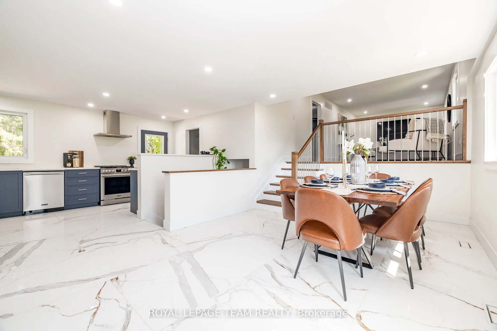 206 River View Lane