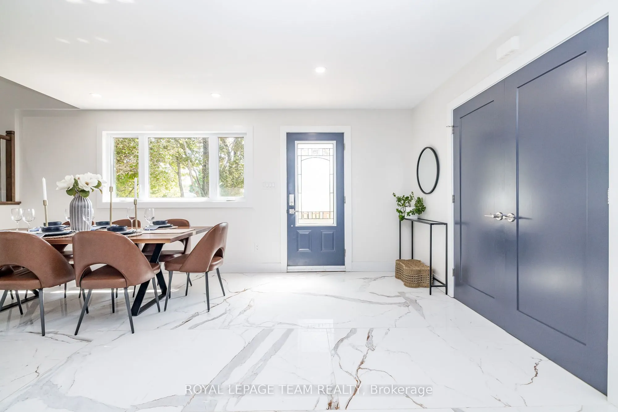 206 River View Lane